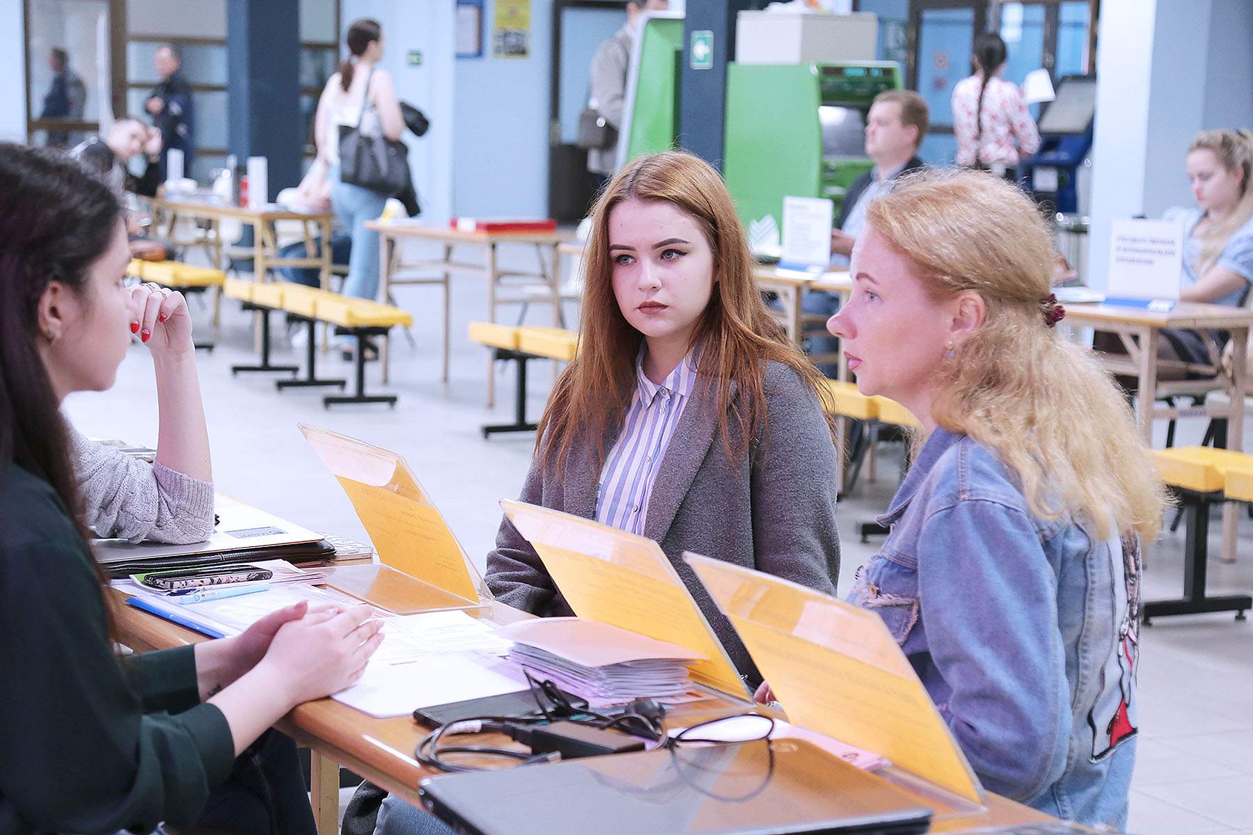 ВГУЭС встречает первых абитуриентов