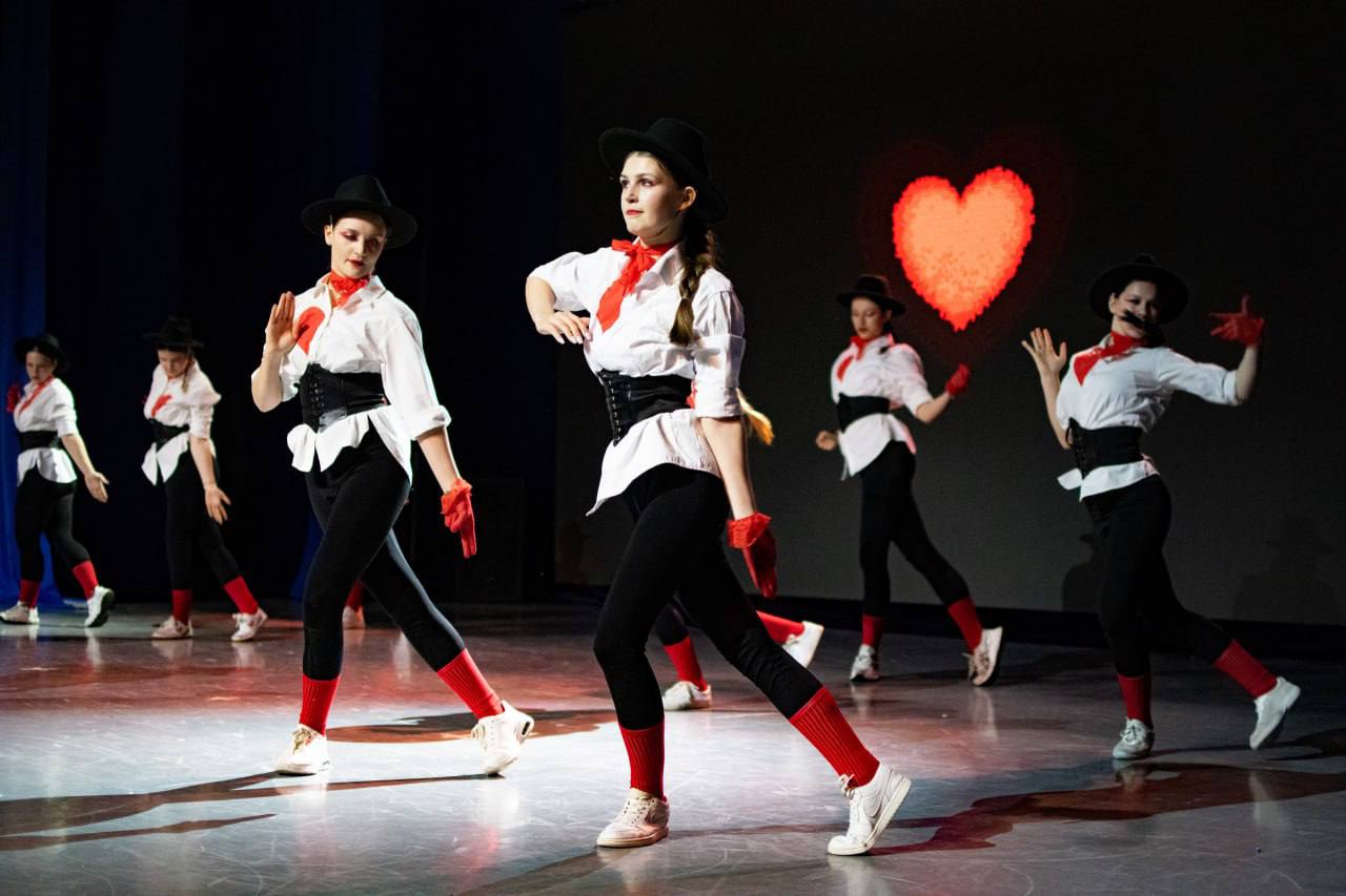 От вокала до прикладного искусства: бойцы Штаба СО ВВГУ покорили творческий фестиваль «От сердца к сердцу»