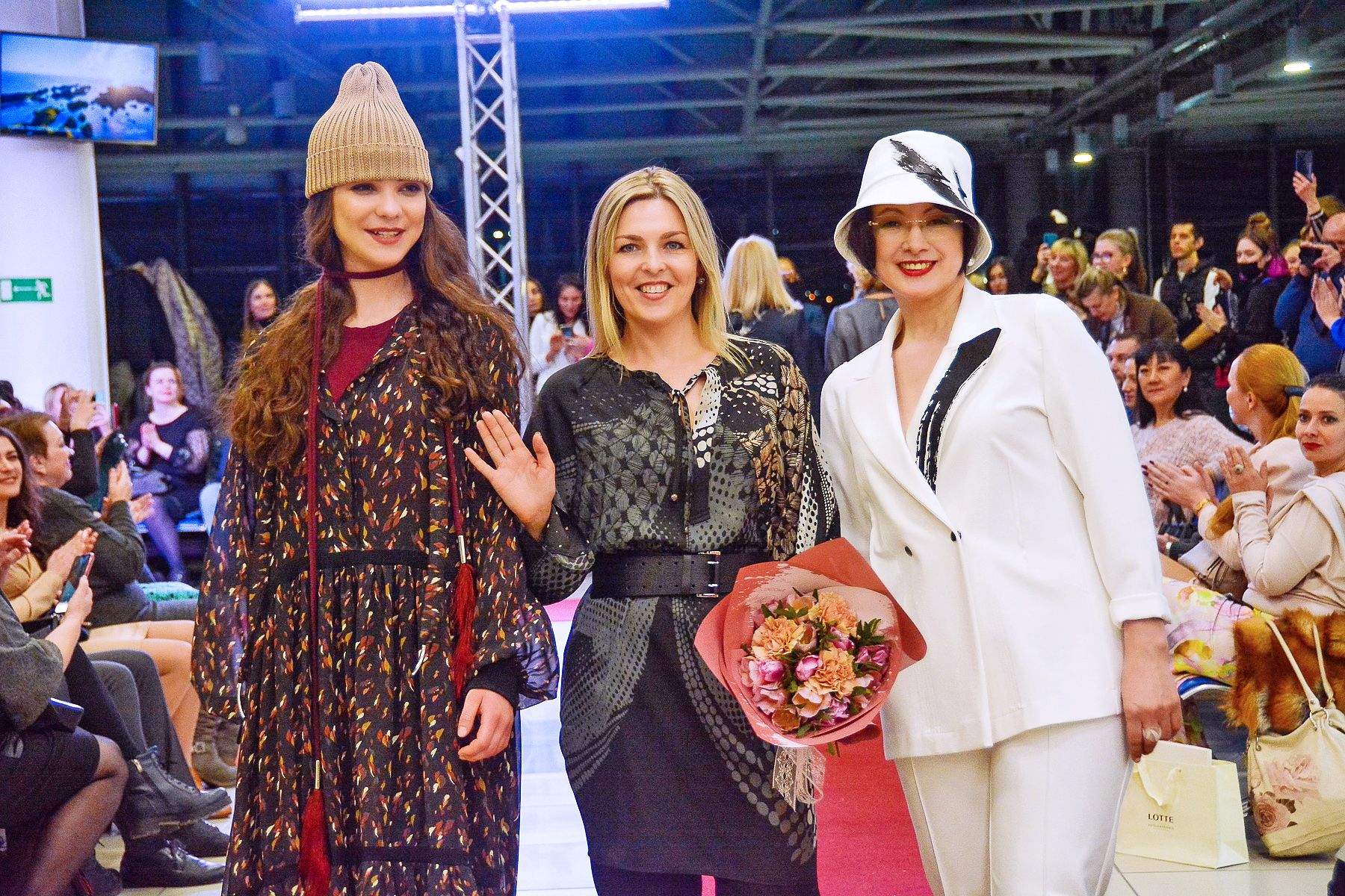 «Владивосток удивил. Париж не нужен»: ВГУЭС организовал уникальный модный показ на площадке аэропорта