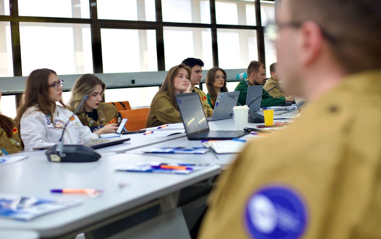 Штаб студенческих отрядов ВВГУ принял участие в окружной школе командных составов Дальнего Востока