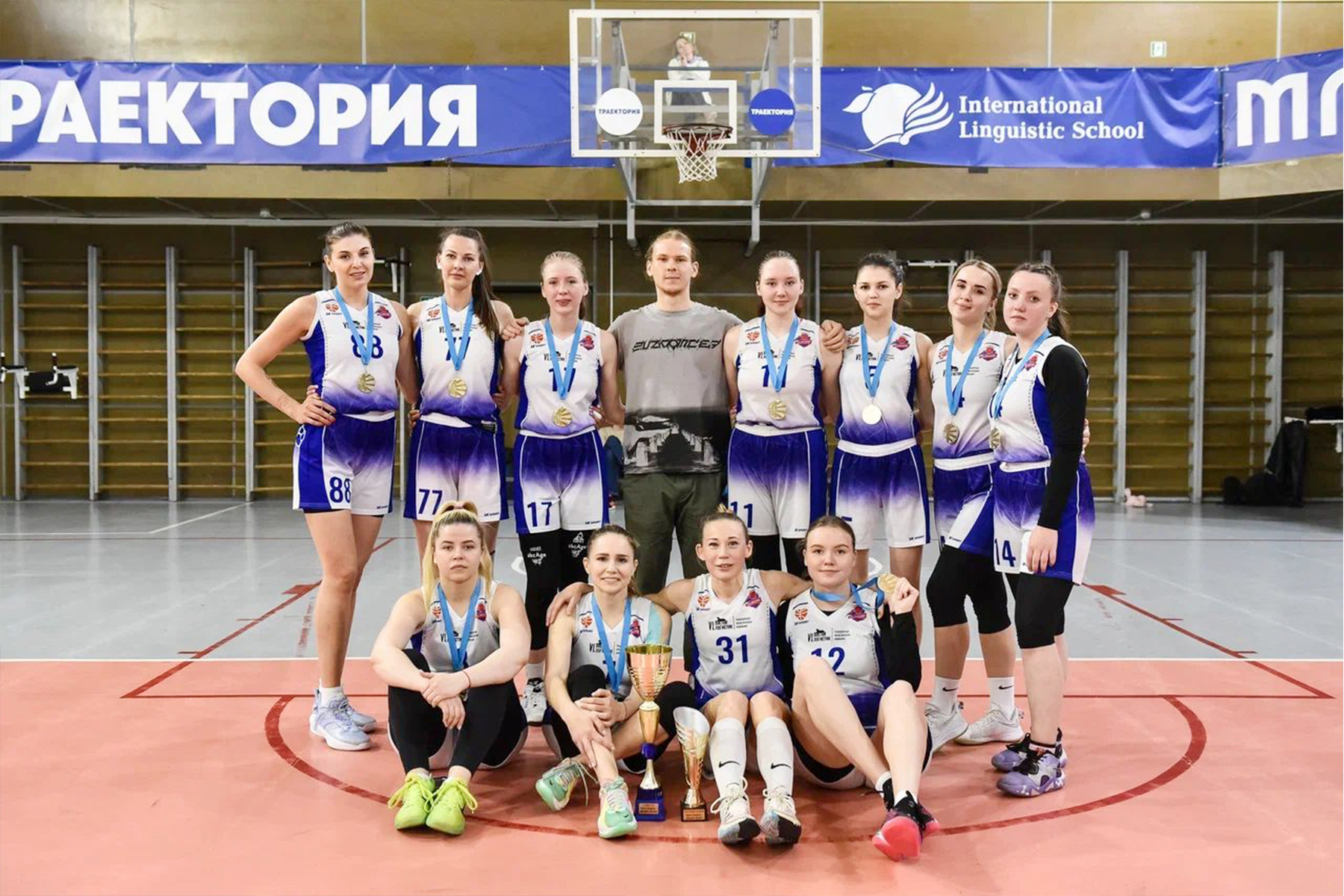 «Баскетбол – дело семейное»: как тренер сборной ВВГУ Татьяна Шолохова стала чемпионом России, лучшим игроком десятилетия и вошла в Зал Славы баскетбола