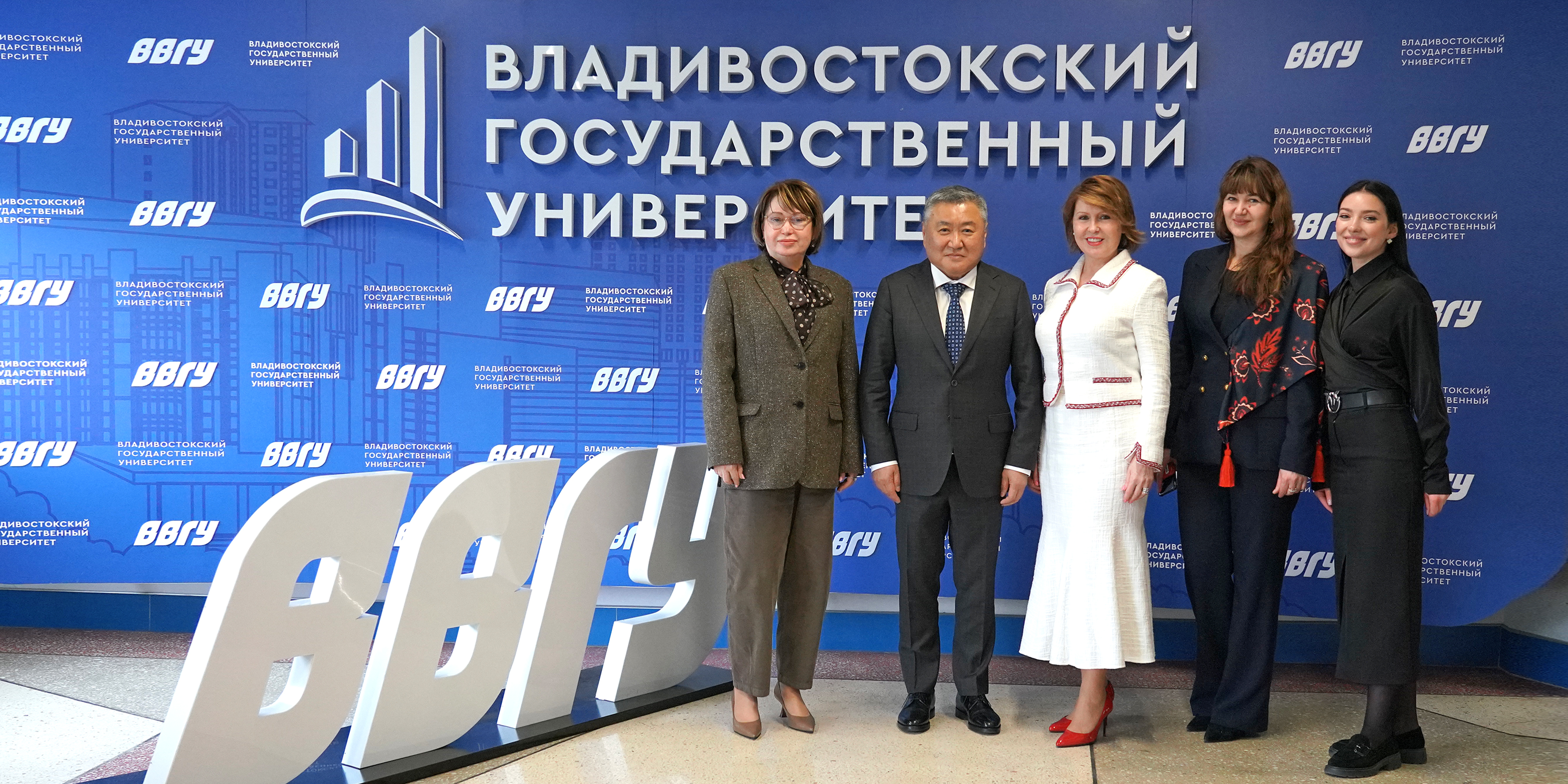 От авиации до туризма: ректор ВВГУ и глава Артёма наметили новые точки роста