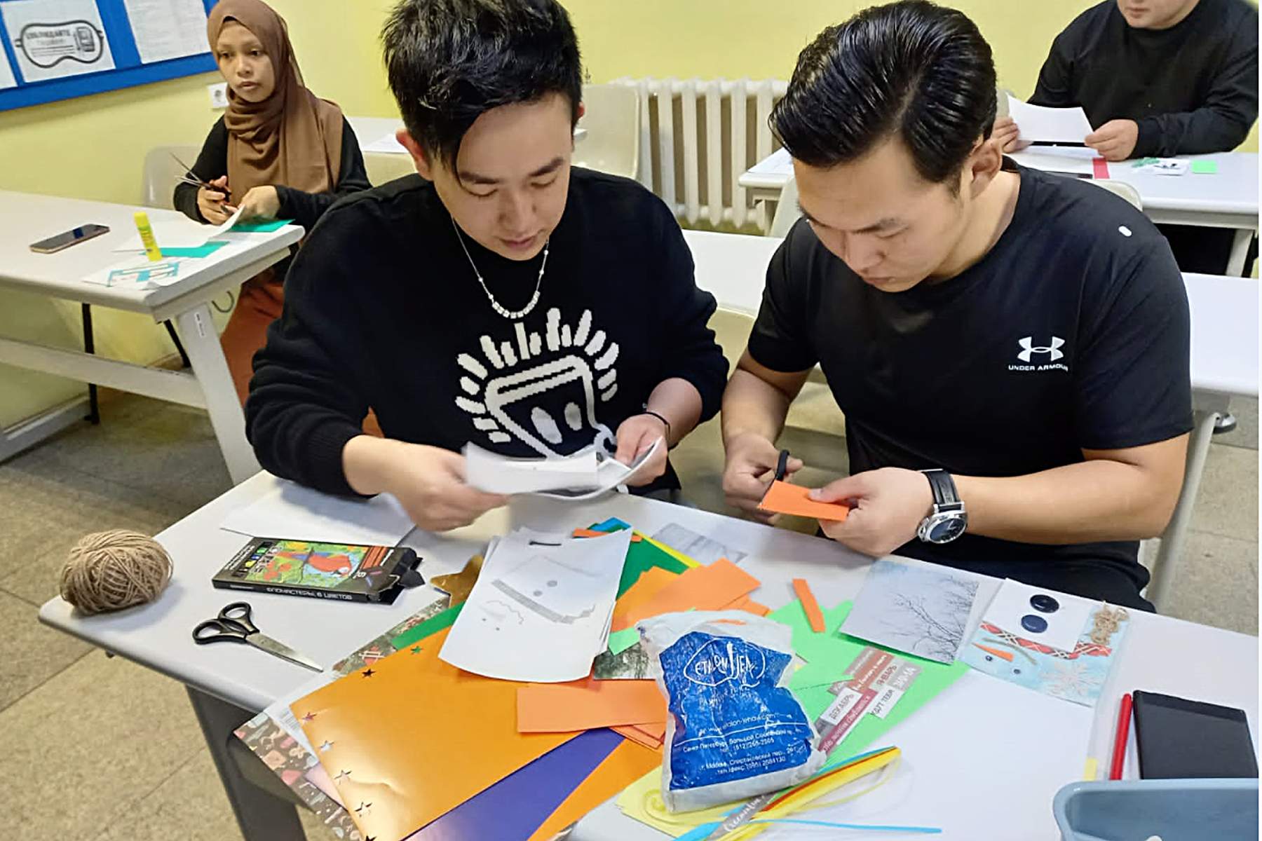 Иностранные студенты ВВГУ отправили новогоднюю открытку другу