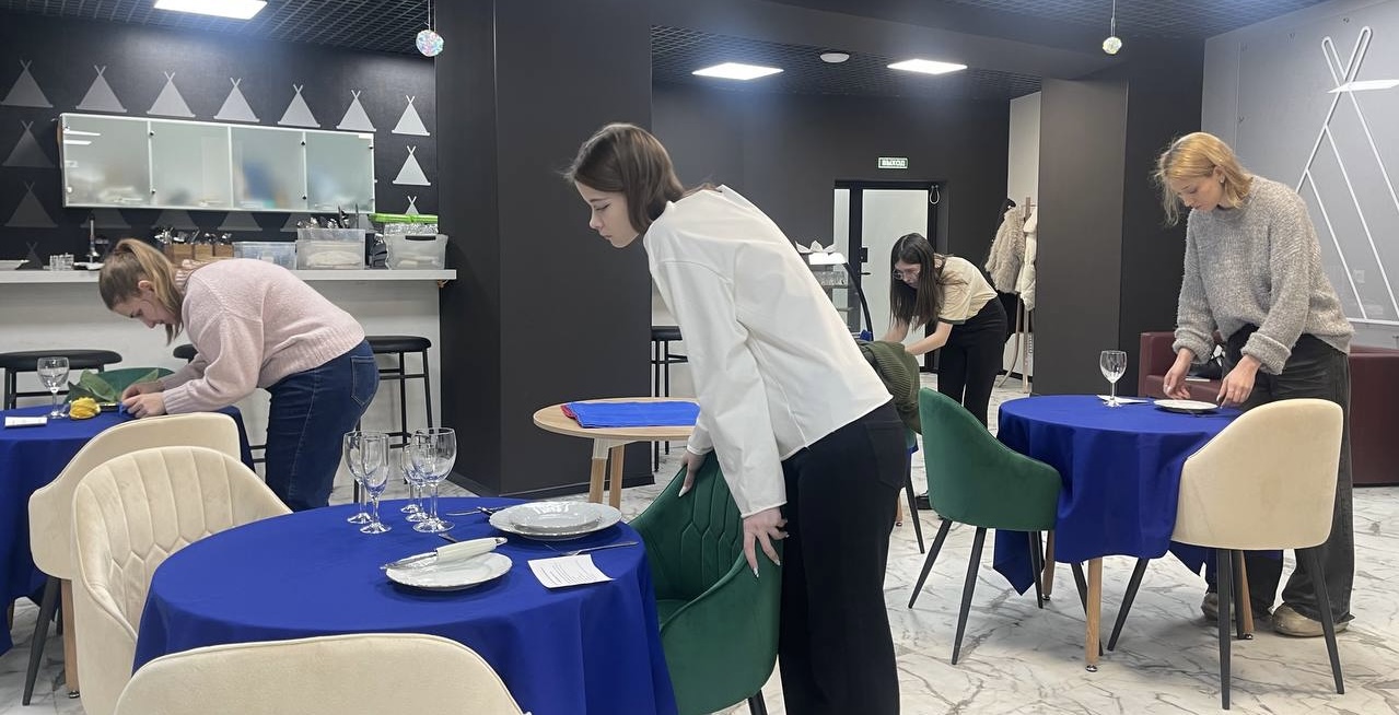 Будущие управленцы гастроиндустрии Приморья сдали экзамен в ВВГУ