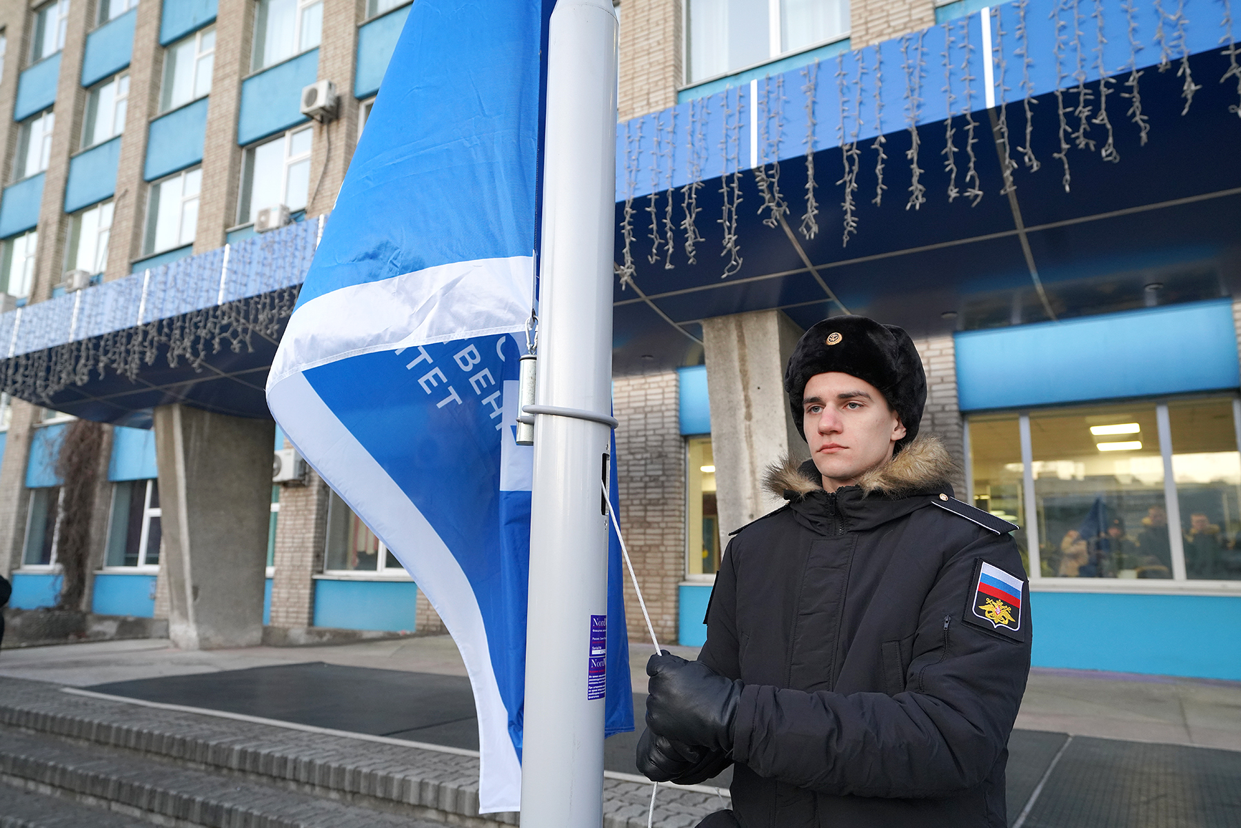 Студентов ВВГУ познакомили с перспективой службы в новых войсках армии России