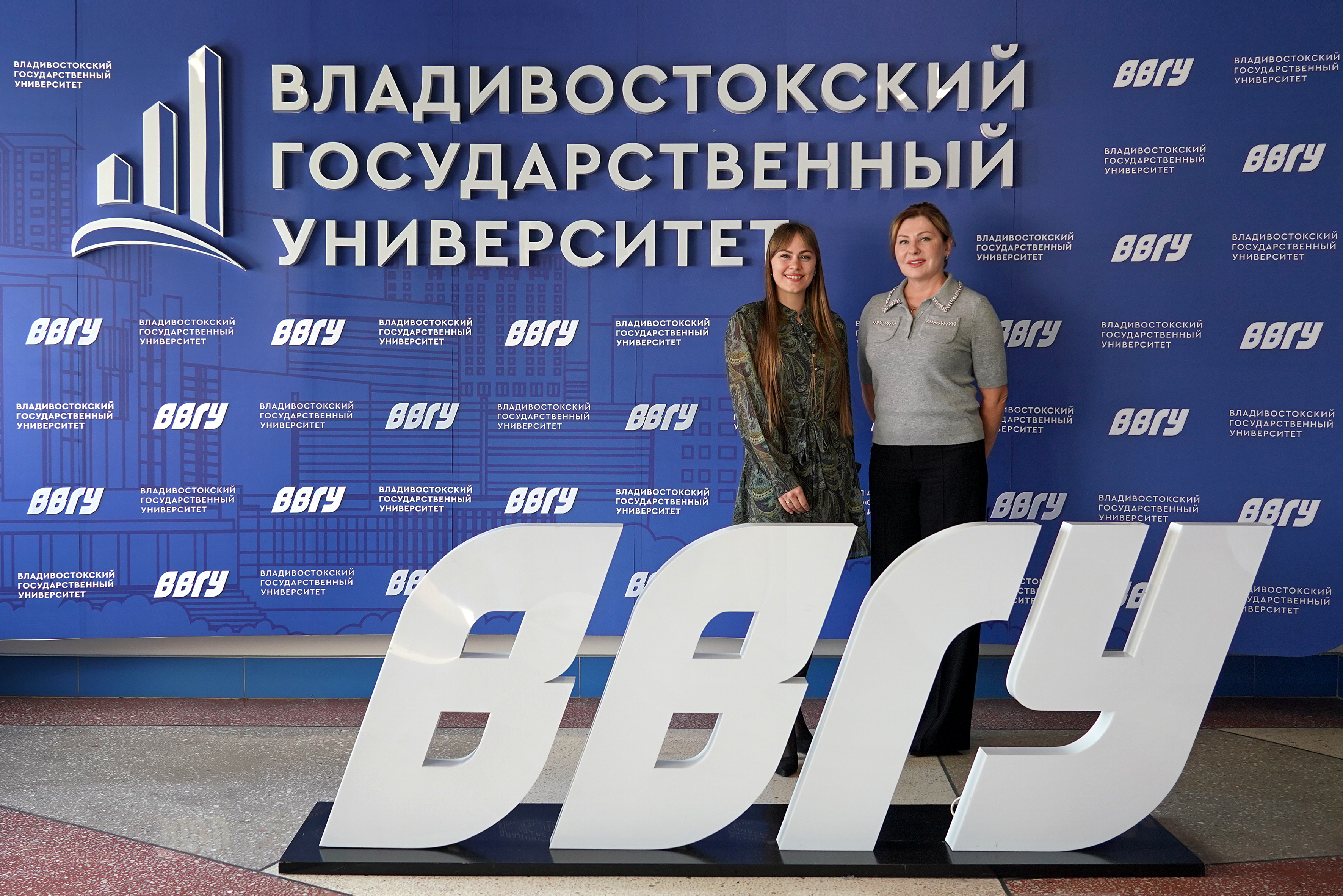 Блестящее завершение года: старший преподаватель Виктория Белоглазова стала кандидатом экономических наук