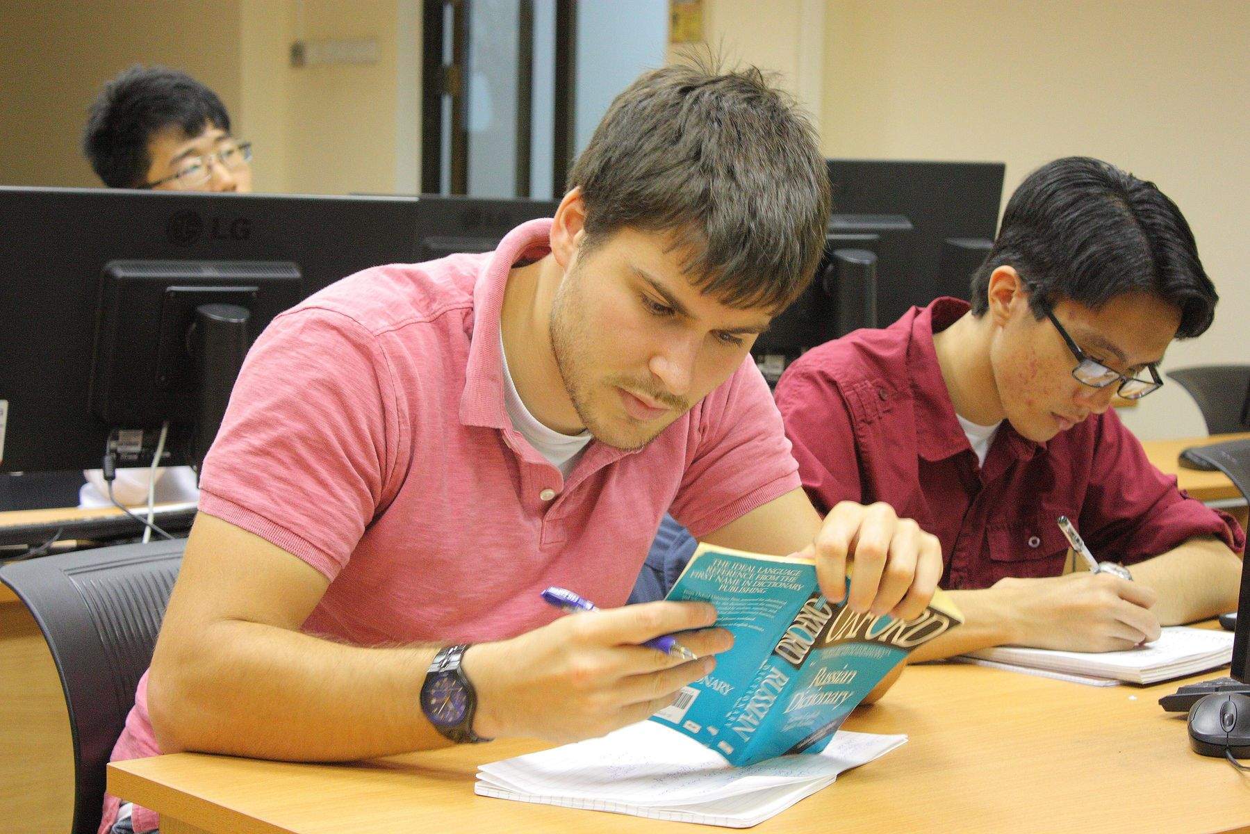 Мультикультурная и мультиязыковая среда ВГУЭС привлекла этим летом студентов из семи стран мира