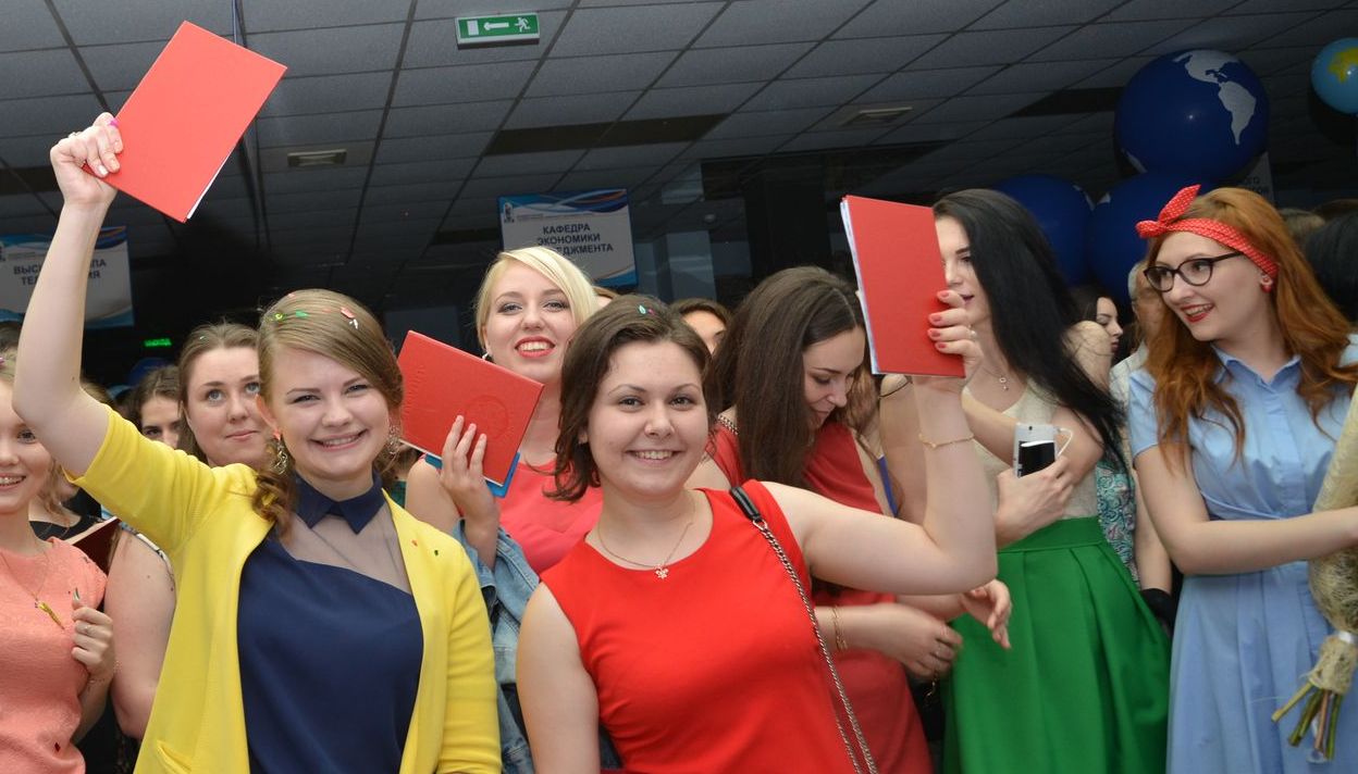 Людмила Драгилева: «Товаровед,  маркетолог, логист - профессии на все времена»