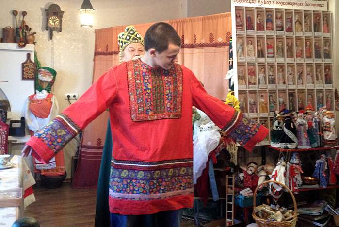 Иностранных студентов во ВГУЭС приобщают к русской культуре