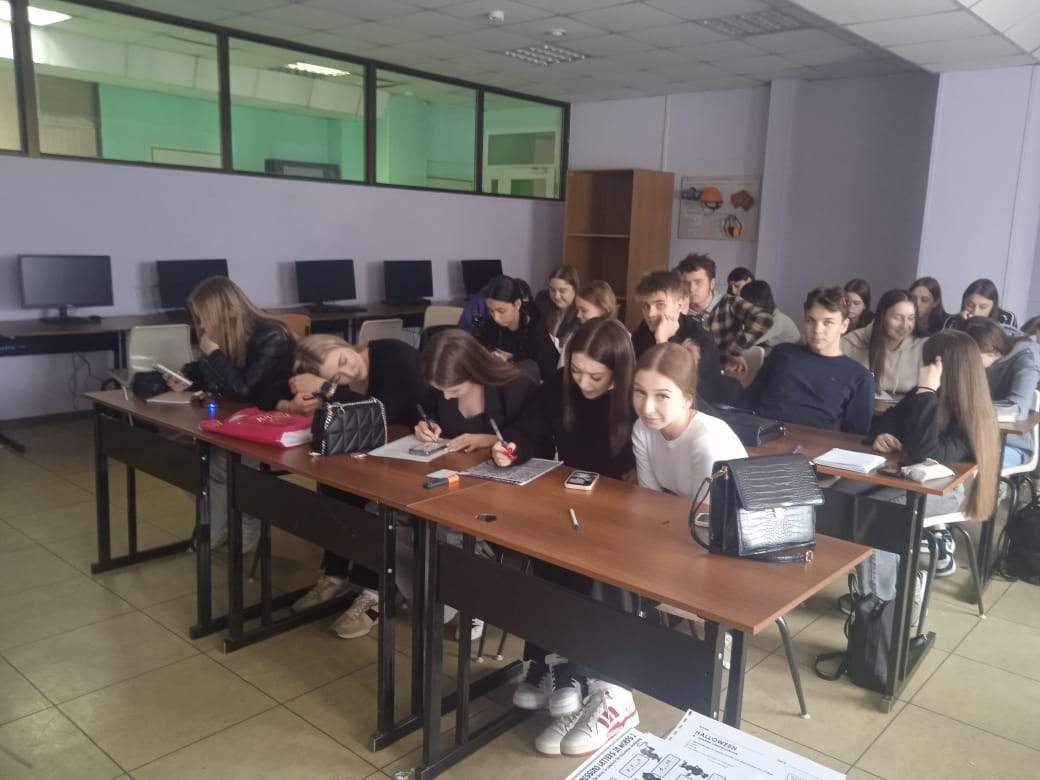 В Академическом колледже изучают праздники мира