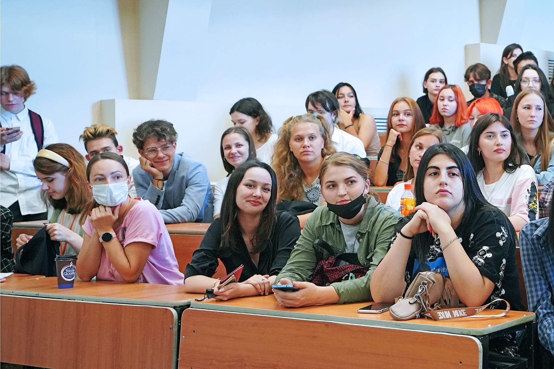 Флагман креативной индустрии региона: первокурсники выбрали Колледж индустрии моды и красоты ВГУЭС