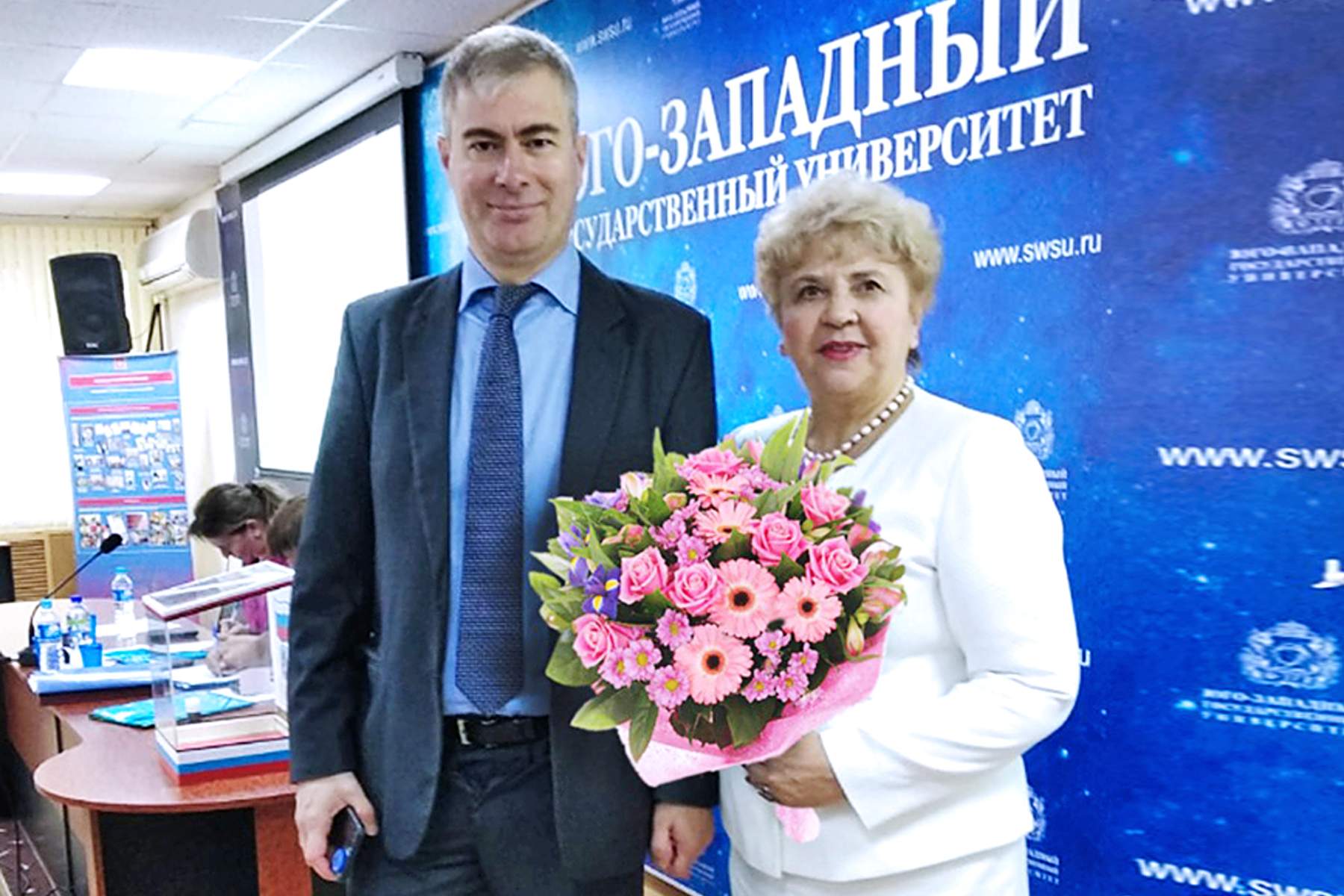 Поздравляем Петра Петрищева, ассистента кафедры экономики и управления ВГУЭС с защитой кандидатской диссертации