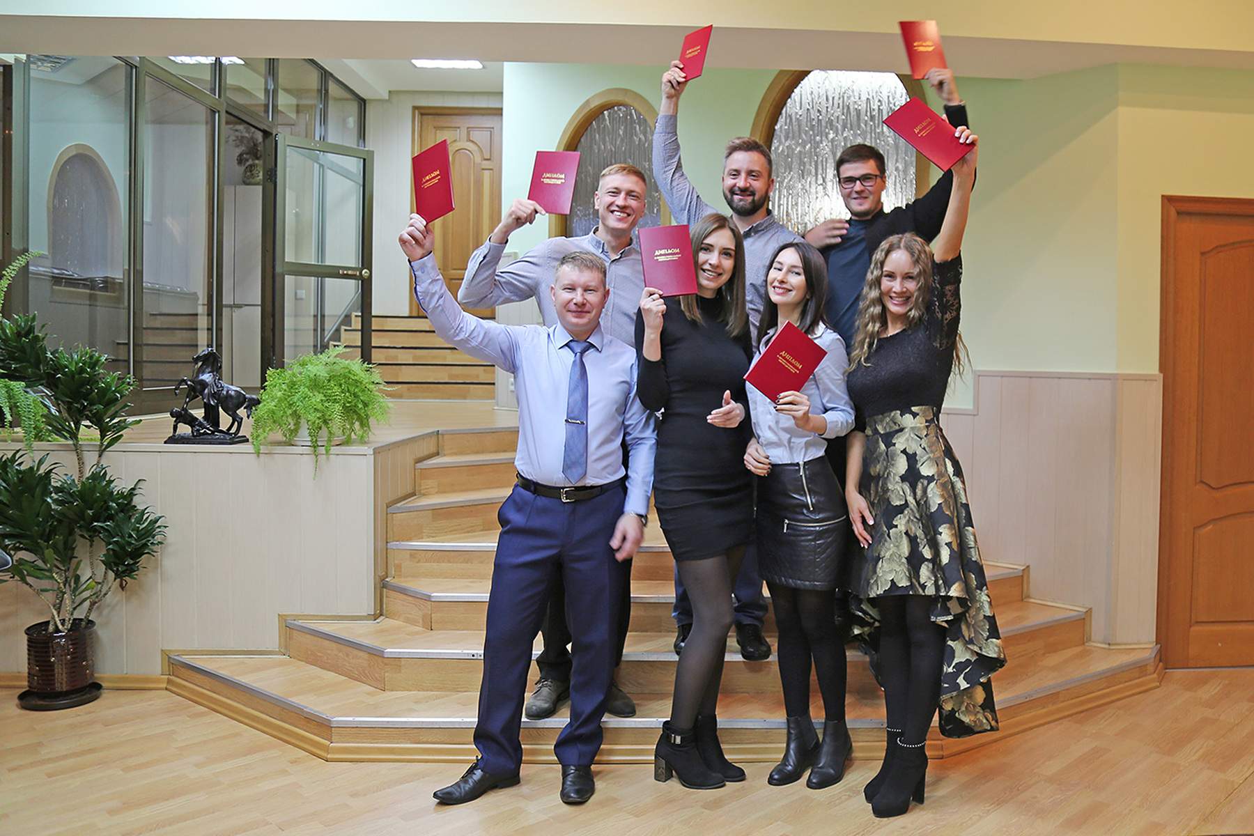 Выпускники Президентской программы ВГУЭС получили дипломы