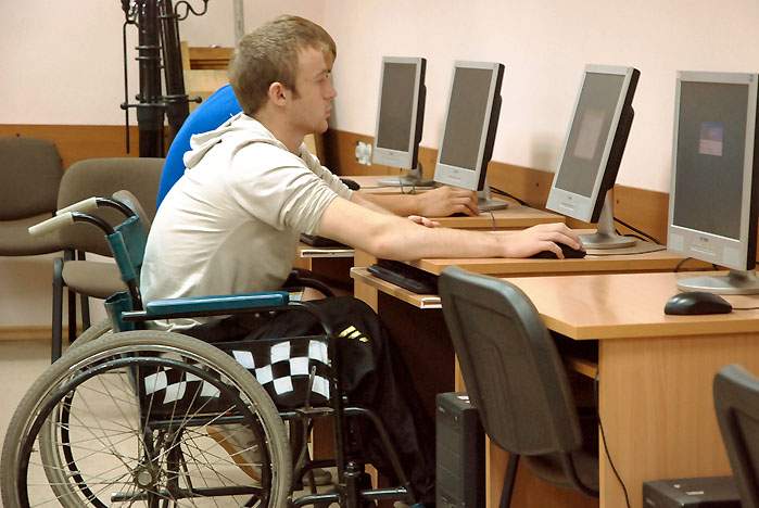 ВГУЭС поможет Володе Босак «стать на ноги». Профессионально!