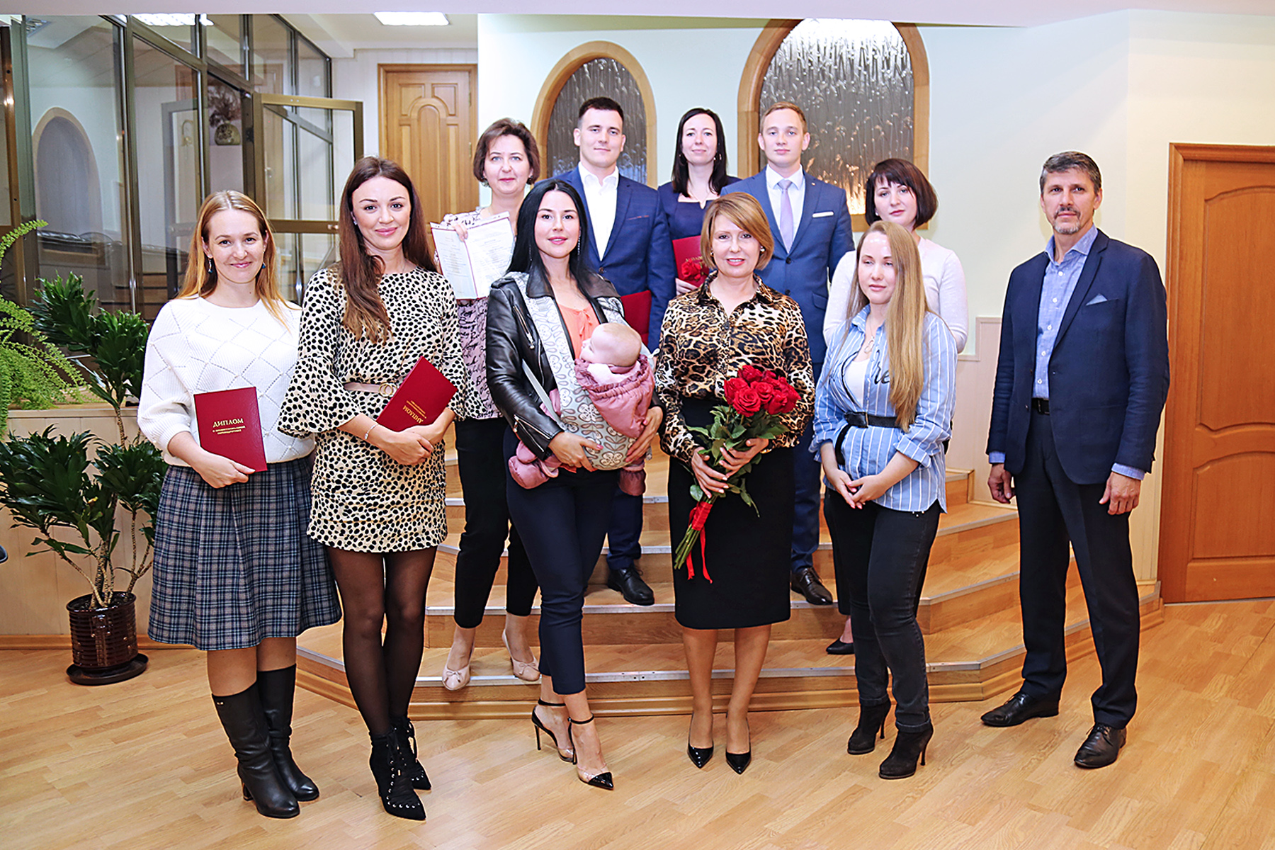 Ректор ВГУЭС поздравила выпускников президентской программы «Управление проектами развития»