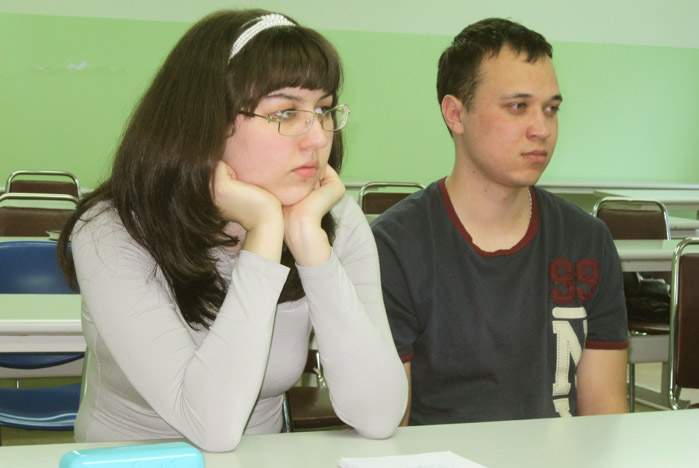 Студенты ВГУЭС разобрались в тонкостях работы коммерческих и государственных организаций