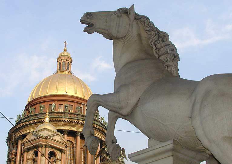 Большая группа студентов-дизайнеров поедет в Санкт-Петербург на учебно-культурологическую практику