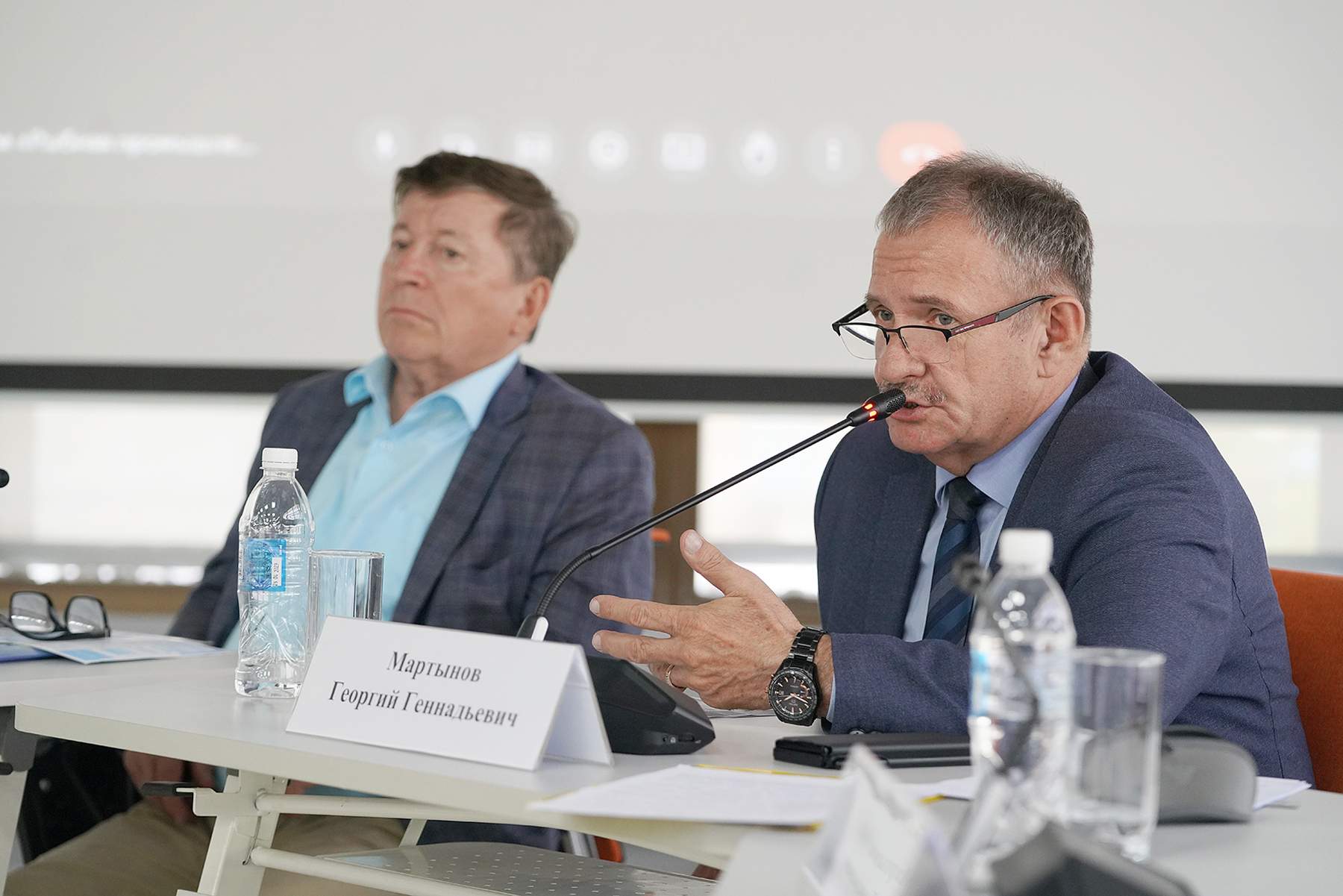 Эксперты обсудили в ВВГУ парадоксы регулирования рыбной отрасли