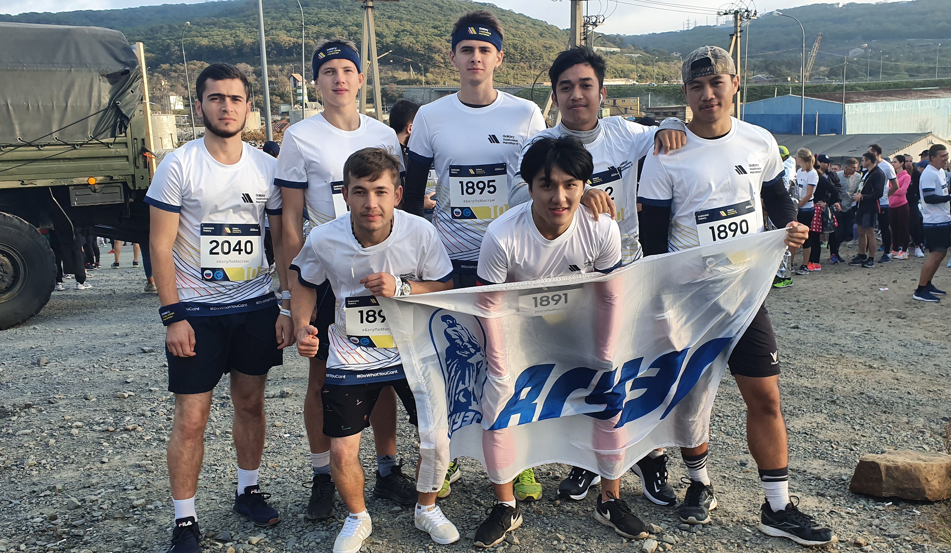 Сборная команда студентов ВГУЭС показала хороший результат в Galaxy Vladivostok Marathon