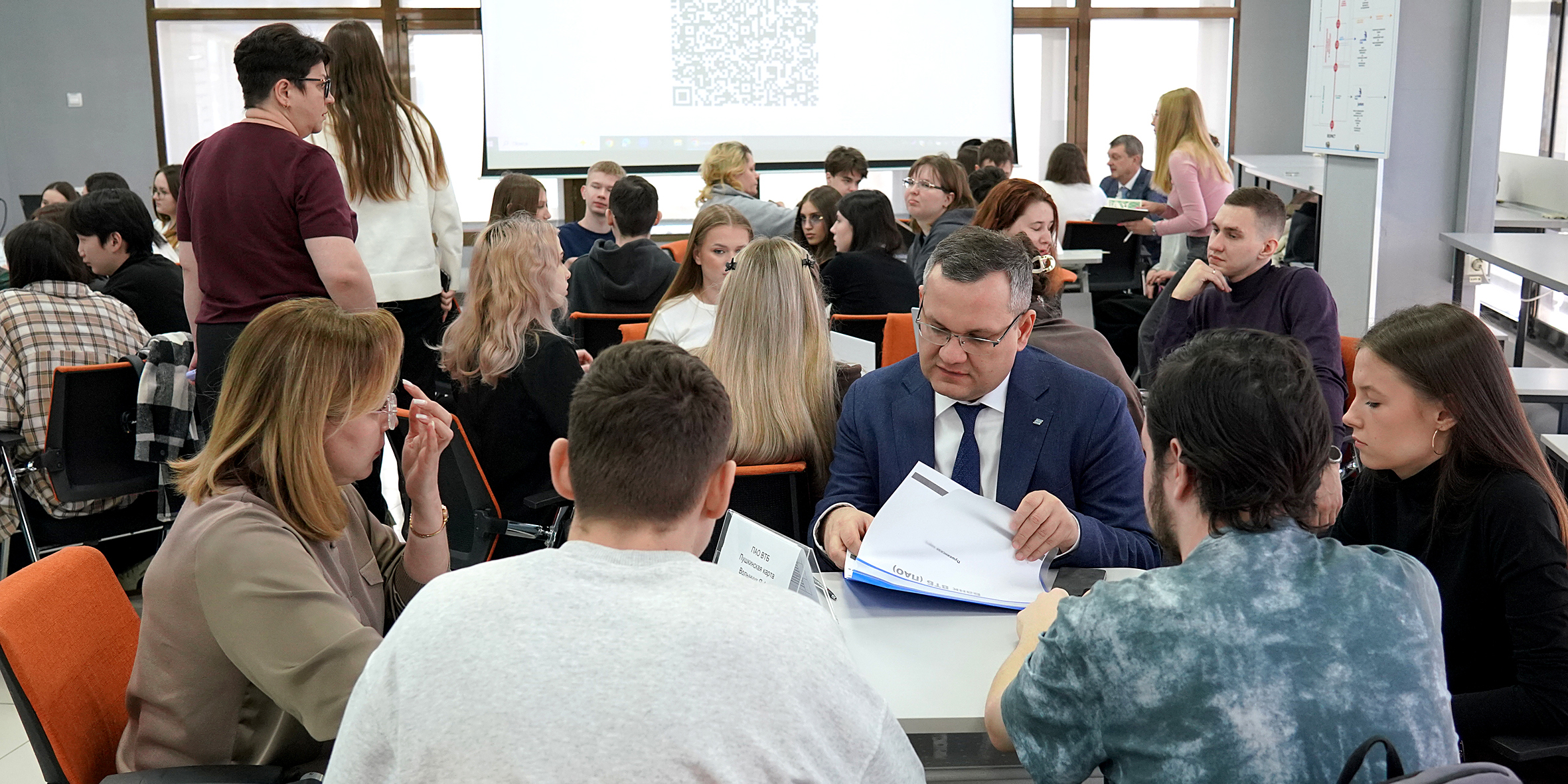 Образовательный хакатон социальных проектов прошёл во ВВГУ в рамках программы «Обучение служением»