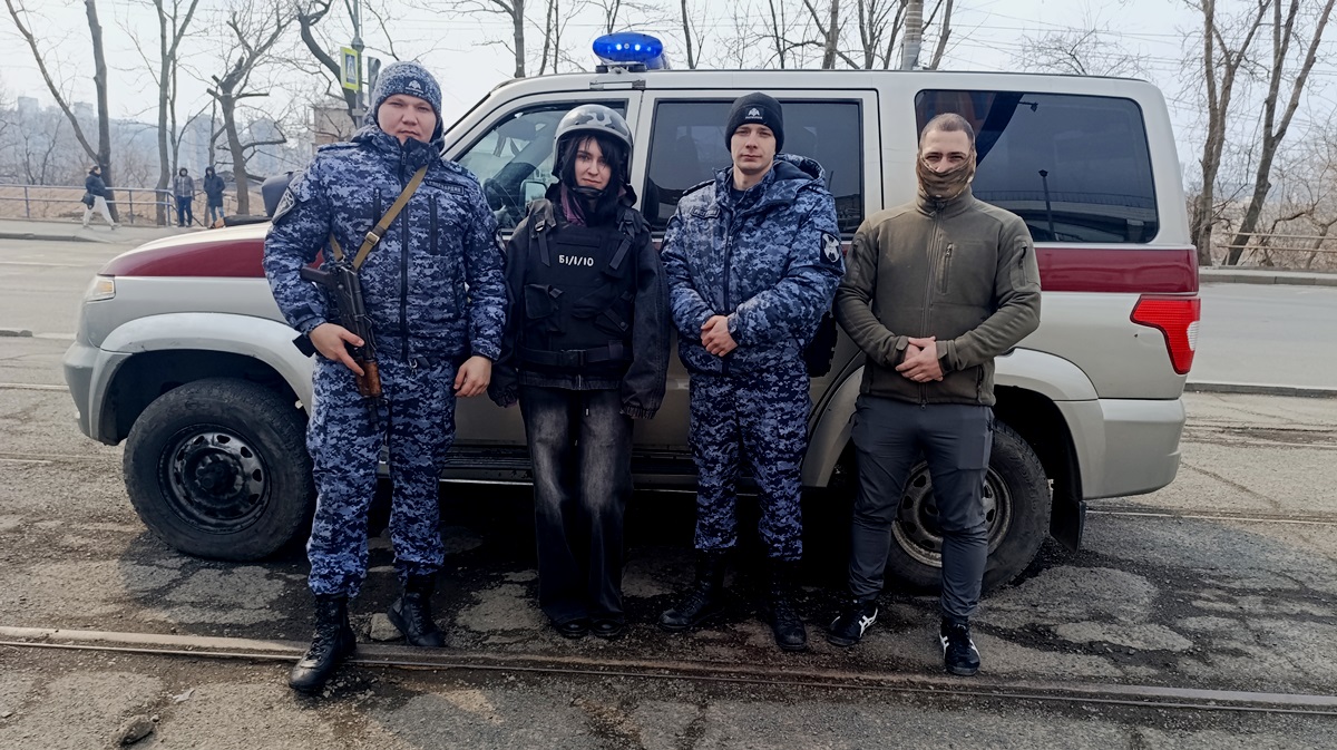 Один день из жизни Росгвардии: студентка ВВГУ приняла участие в задержании грабителя