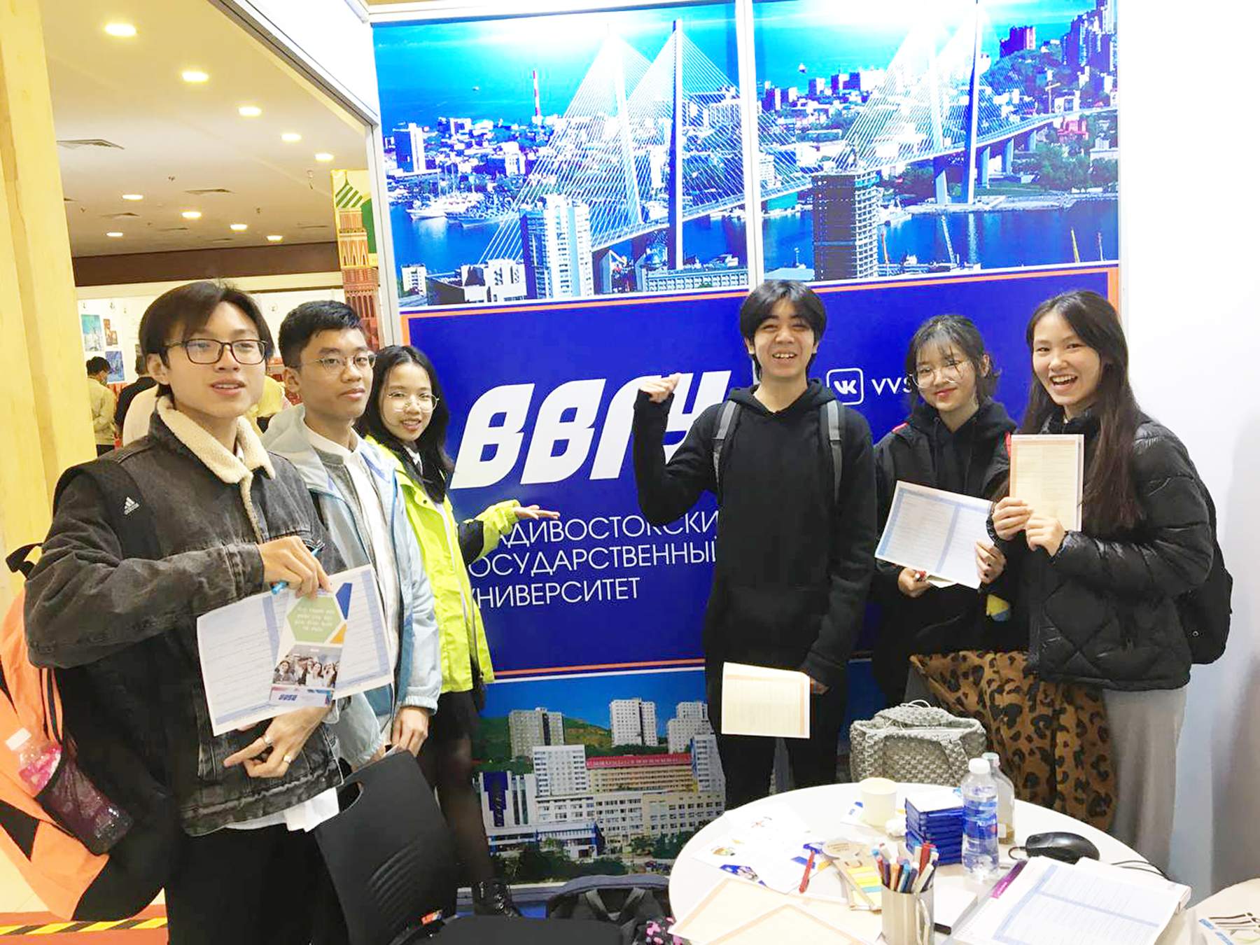 ВВГУ пригласил на учебу абитуриентов из Вьетнама