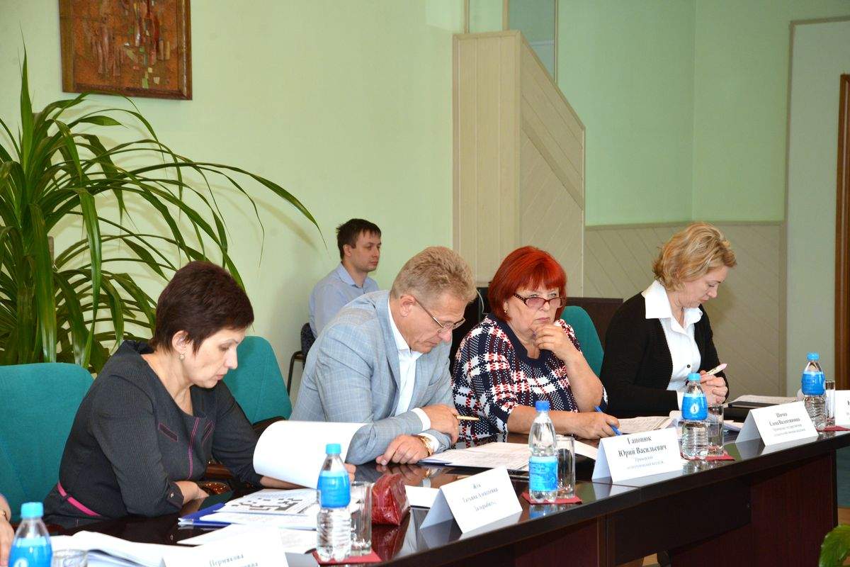 Во ВГУЭС обсудили электронное обучение и новый праздник