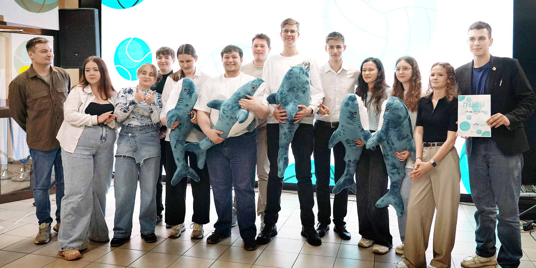 Интеллектуальный квиз в честь юбилея: спортивному клубу «Акулы ВВГУ» исполнилось 10 лет 