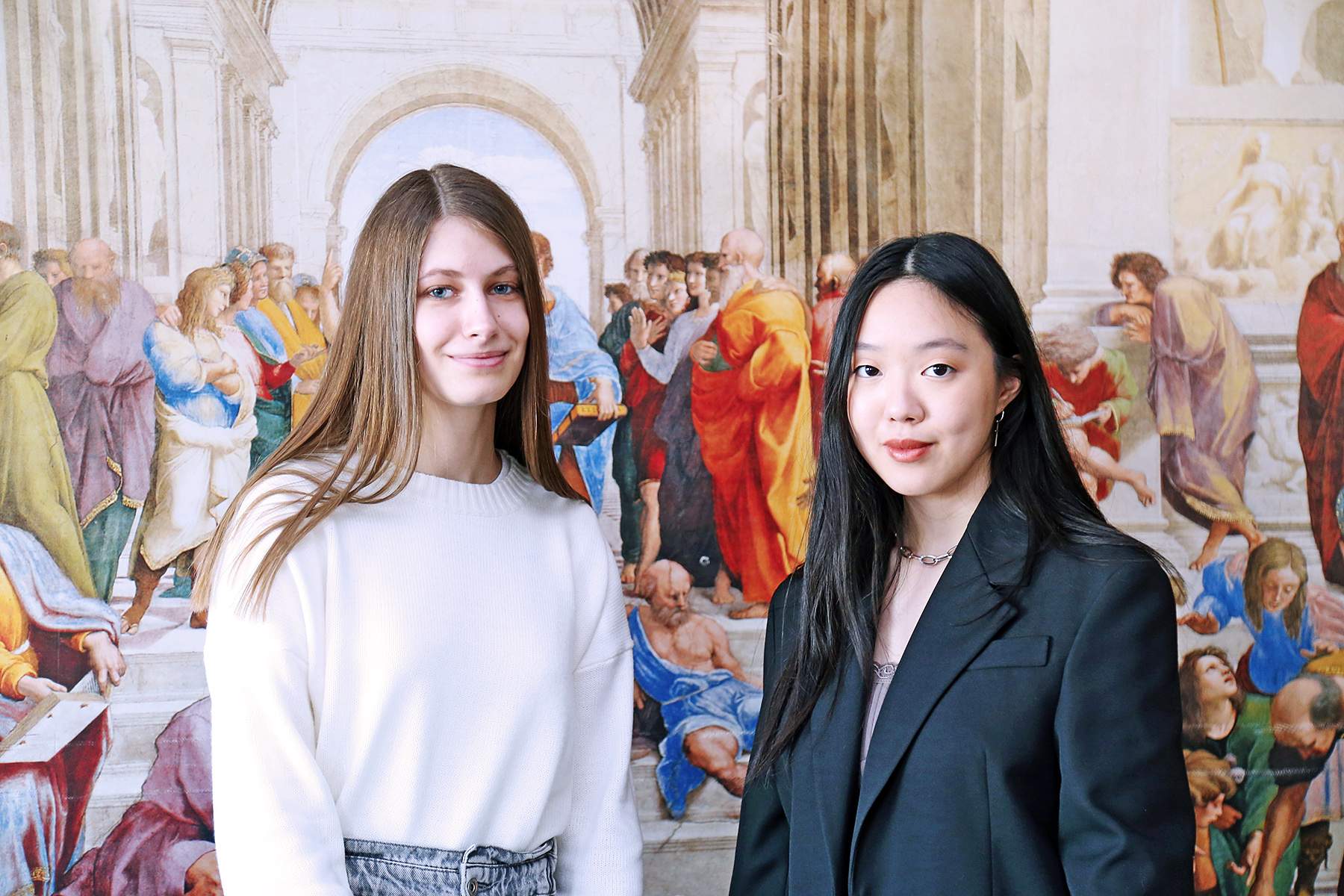 Студентки ВГУЭС Дарья Акуленко и Анна Когай — финалистки IV Международного конкурса эссе на английском языке