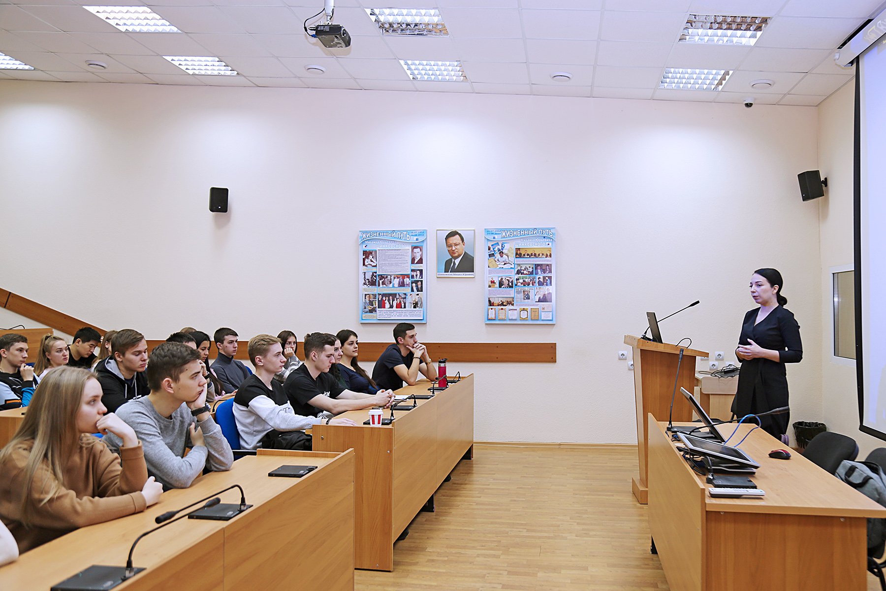 Поведенческие сценарии и точки контакта с клиентом: лекция директора департамента маркетинга ПАО «Ростелеком» во ВГУЭС