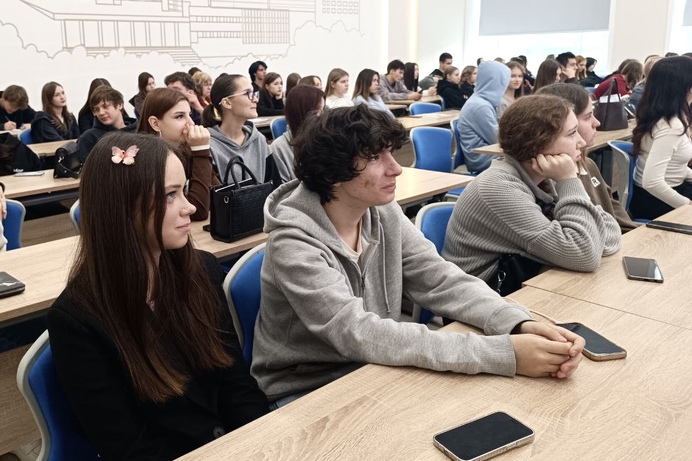 «Надежда в каждой клетке»: студентов ВВГУ знакомят с донорством костного мозга