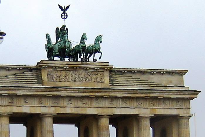 Доцент кафедры МОЗР Леонид Козлов проведет исследование в германском университете по гранту «Иммануил Кант»