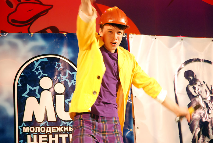 Гала-концерт краевого фестиваля команд КВН старшеклассников прошел в театре «Андеграунд» ВГУЭС