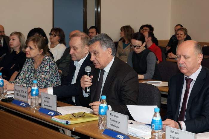 «Свободный порт Владивосток»: обсуждение с участием экспертов во ВГУЭС