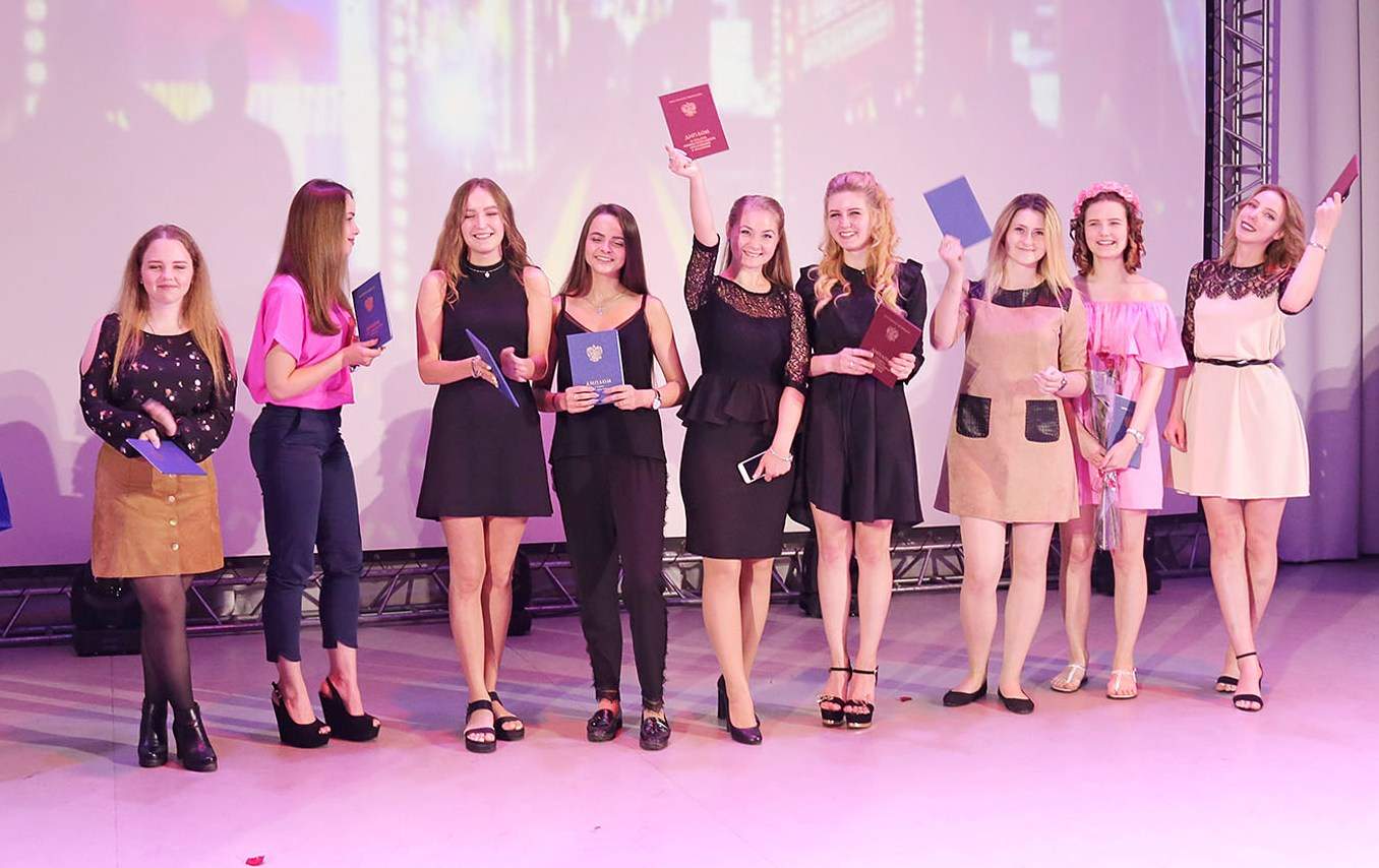 Выпуск-2018 Академического колледжа ВГУЭС: каждый восьмой – с красным дипломом