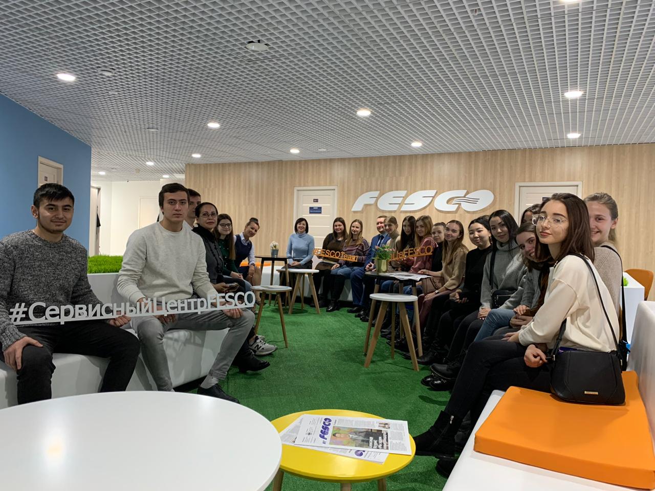 Студенты кафедры экономики и управления изучают передовой опыт организации бизнеса