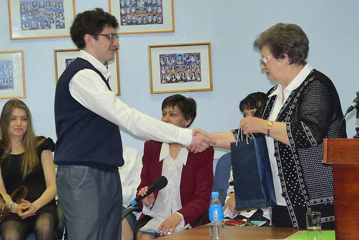 Депутат Государственной Думы Светлана Горячева провела урок парламентаризма в ШИОД