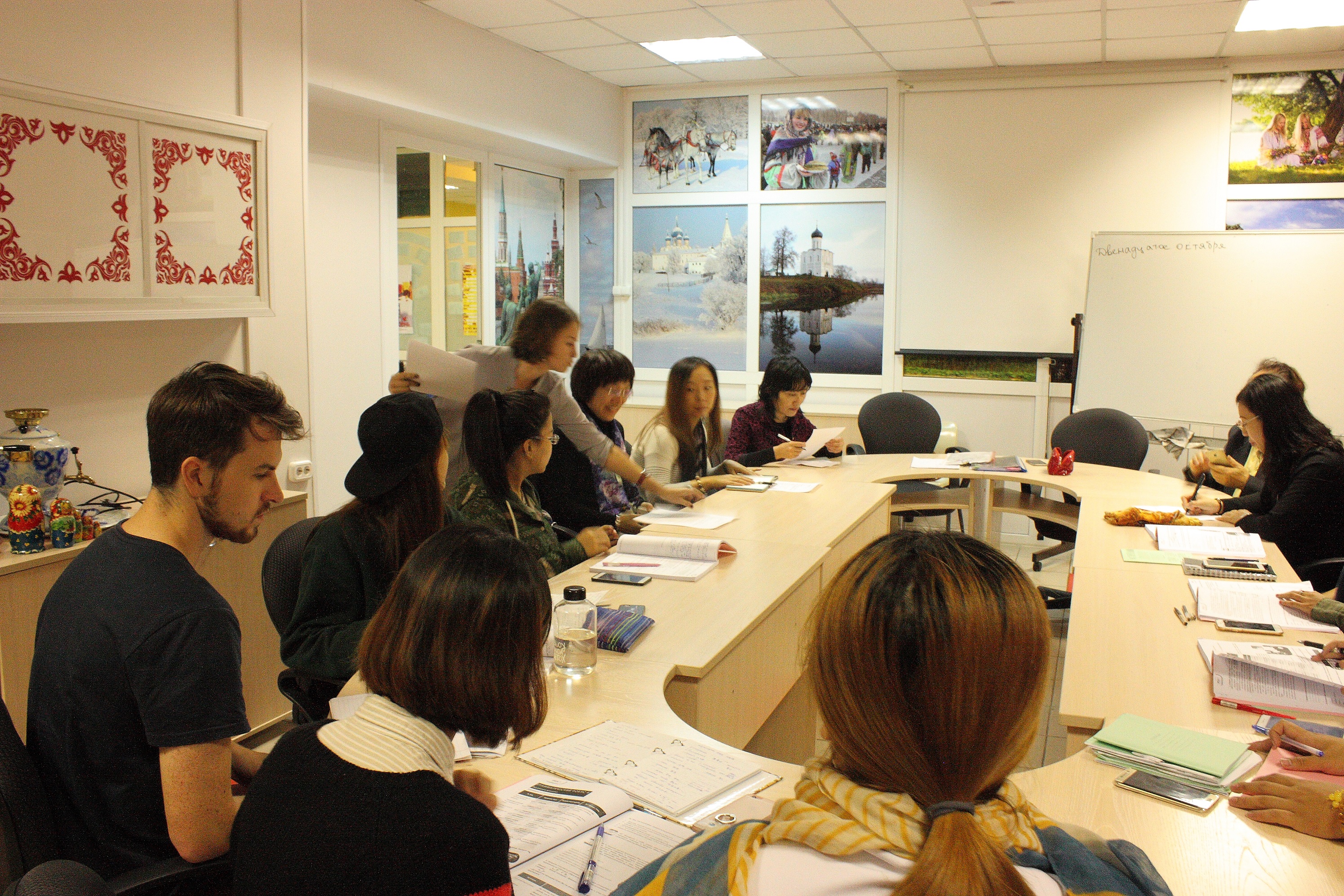 Российские и китайские преподаватели русского языка встретились во ВГУЭС