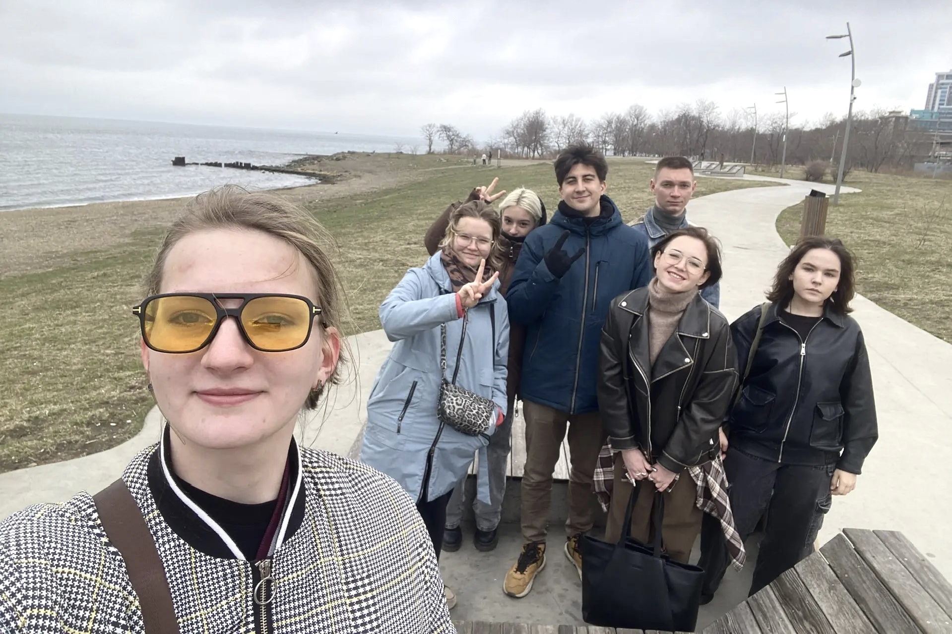 Студенты ВВГУ приняли участие в субботнике всероссийской акции «Вода России»