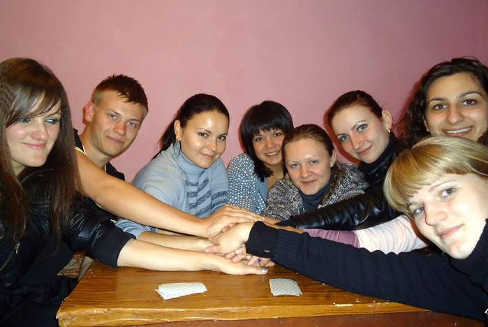 Самых ответственных дежурных наградили билетами в кино и поездкой на турбазу