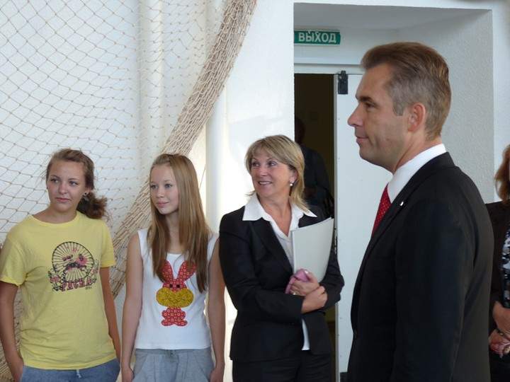 Павел Астахов пообещал пробежать кросс с учениками школы-интерната ВГУЭС