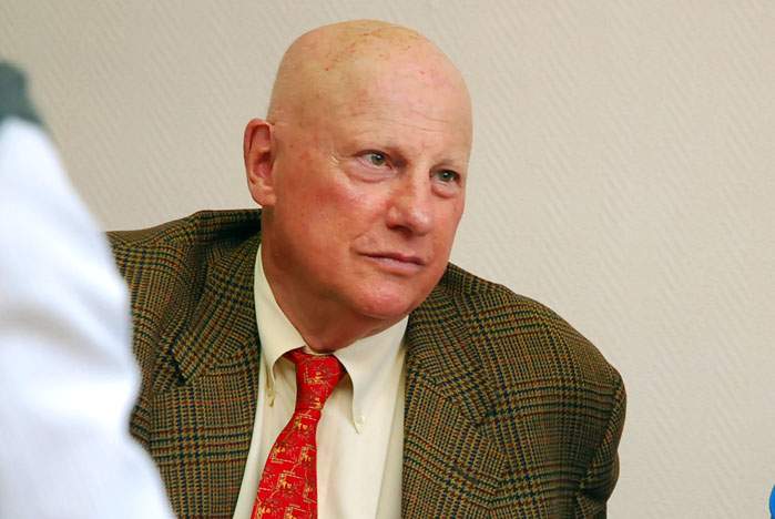 Во ВГУЭС читает цикл лекций юрист из США Вильям Харольд Левит