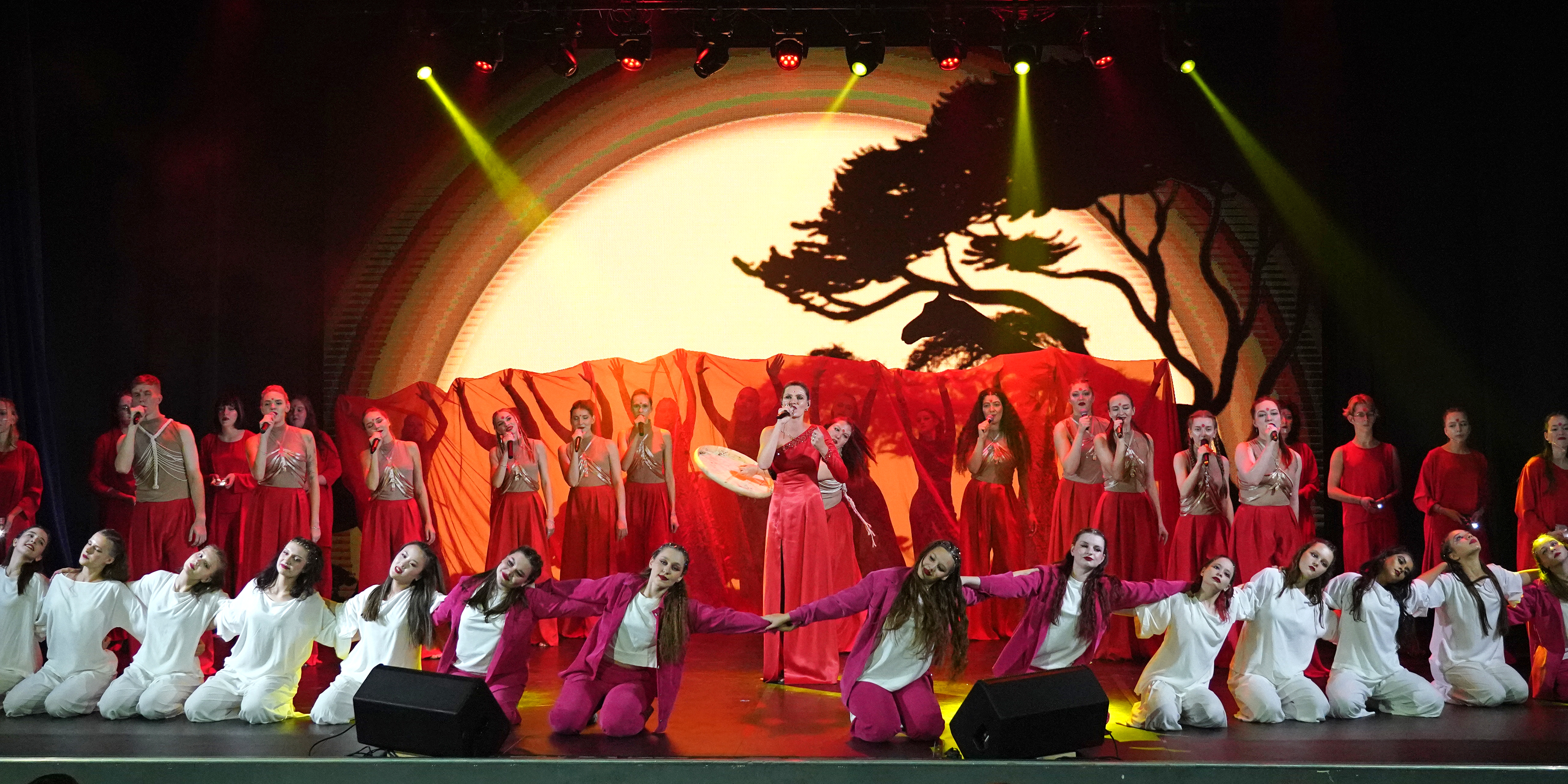 Более 3 тысяч первокурсников стали студентами ВВГУ на торжественном посвящении