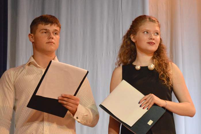 Во ВГУЭС проходят выпускные вечера