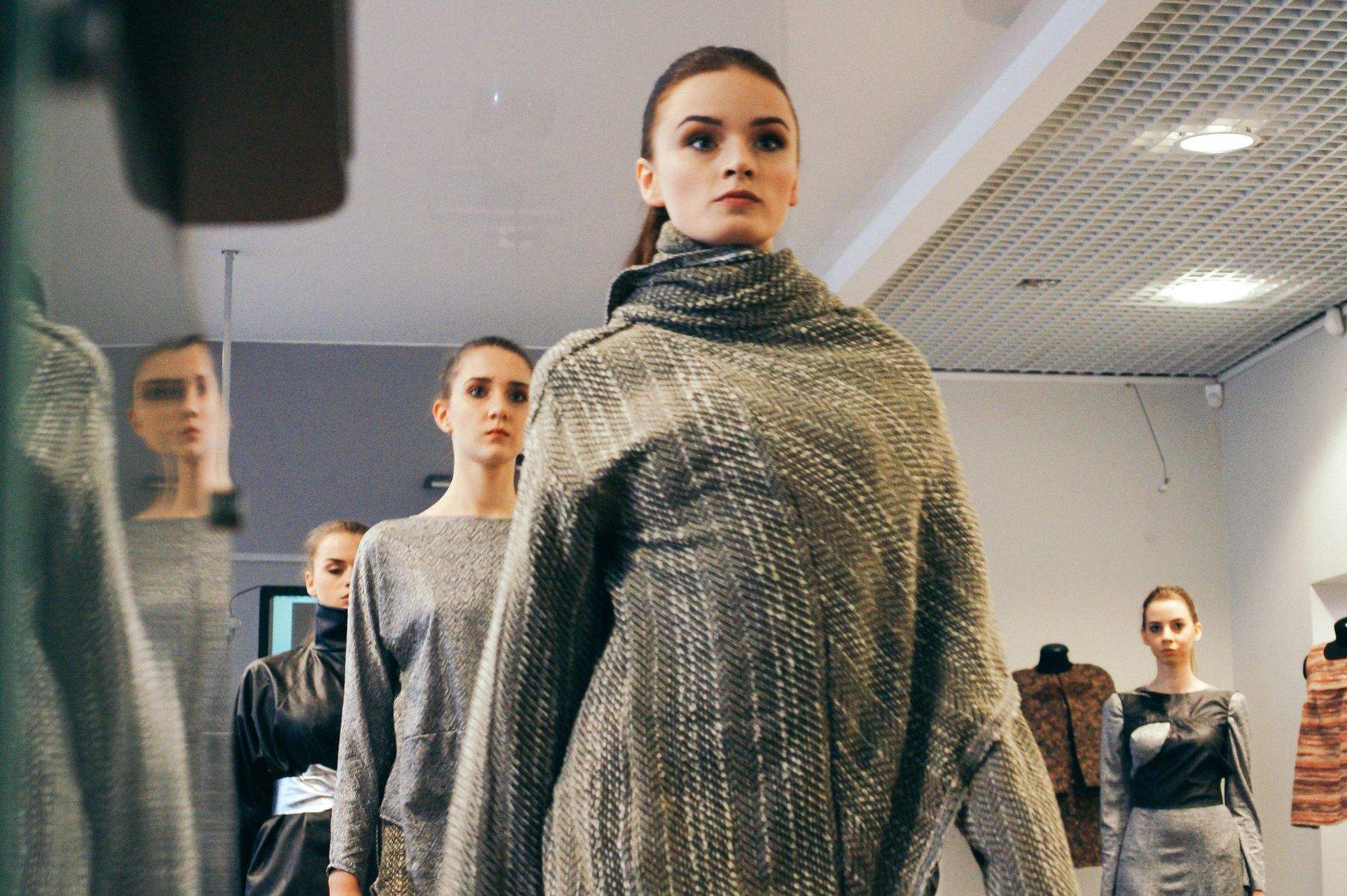 Дизайнеры ВГУЭС показывают своё творчество городу