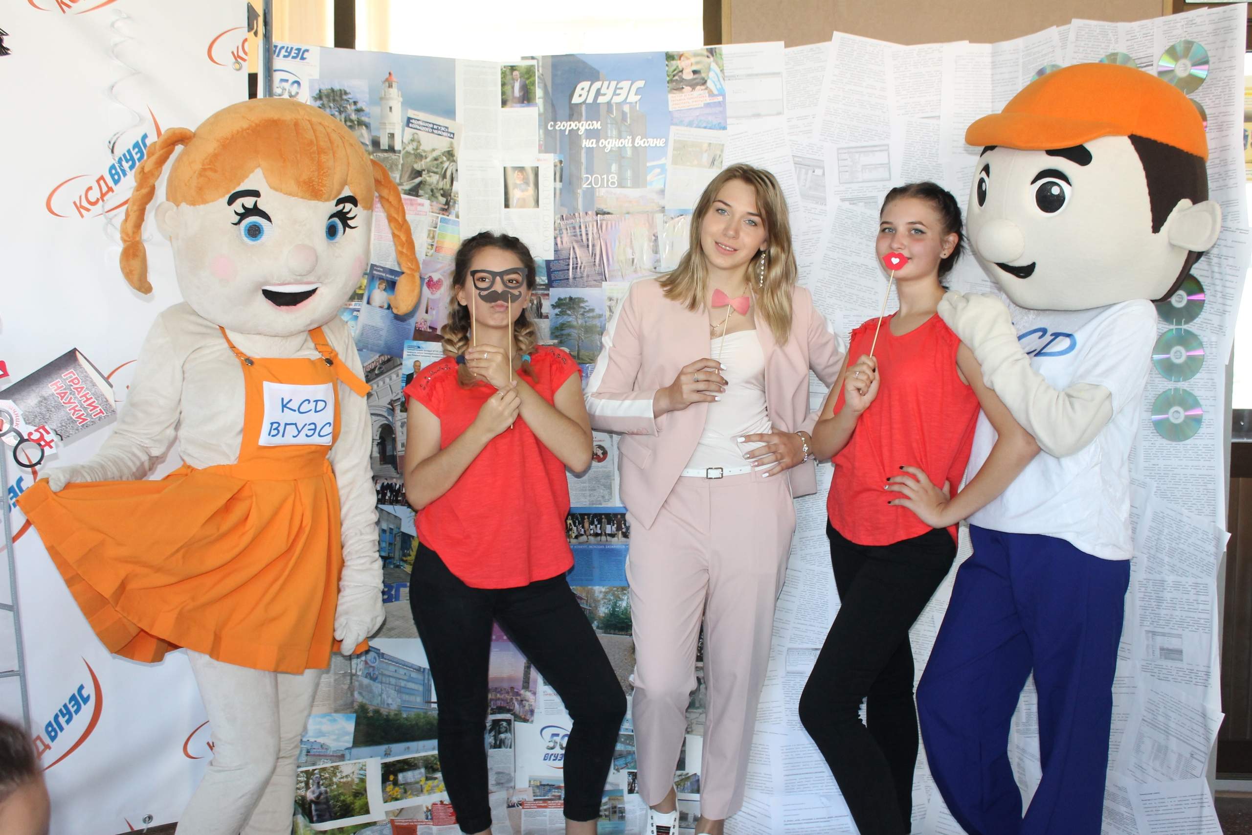 Колледж сервиса и дизайна ВГУЭС приглашает на День открытых дверей 12 апреля в 11-00.