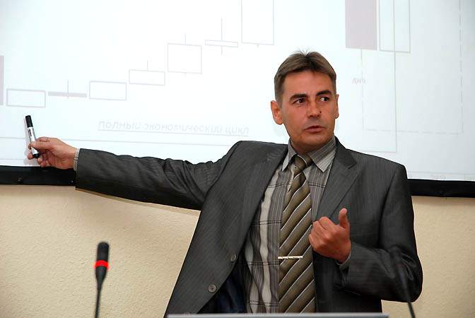 Студенты ВГУЭС примеряются к профессии брокера