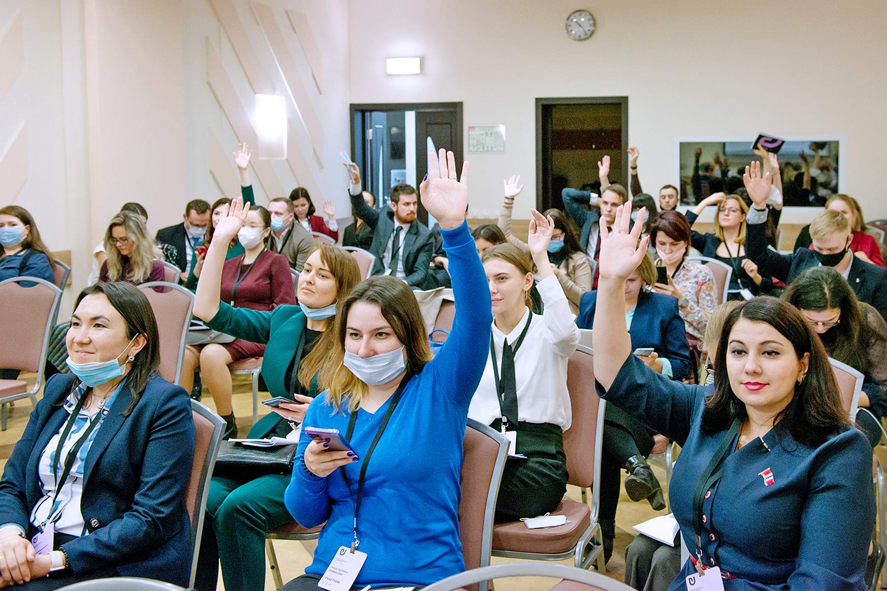 Специалист отдела международной академической мобильности Юлия Епифанова представила проект ВГУЭС в финале Всероссийского конкурса «Лидеры международного сотрудничества»