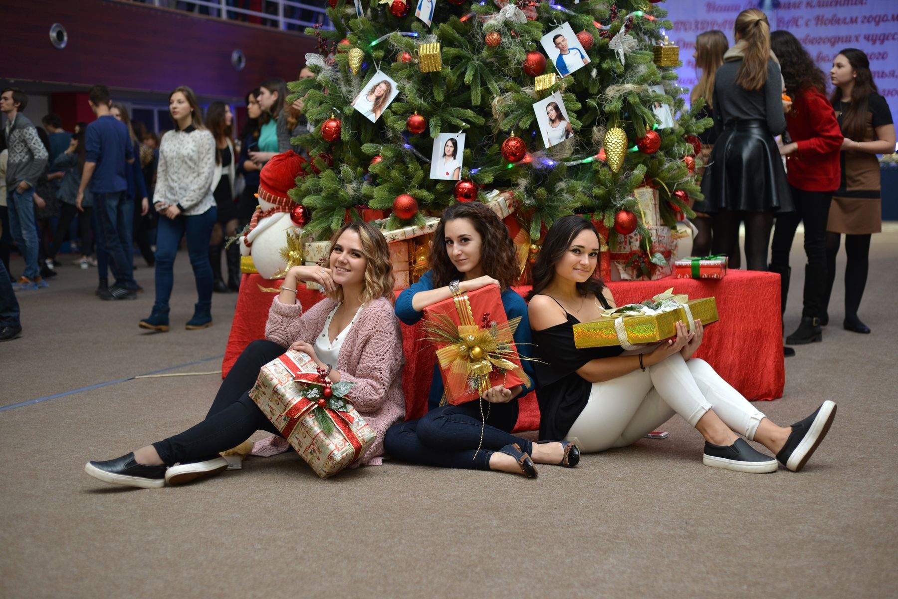 Студенты ВГУЭС отпраздновали Новый год в «Чемпионе»
