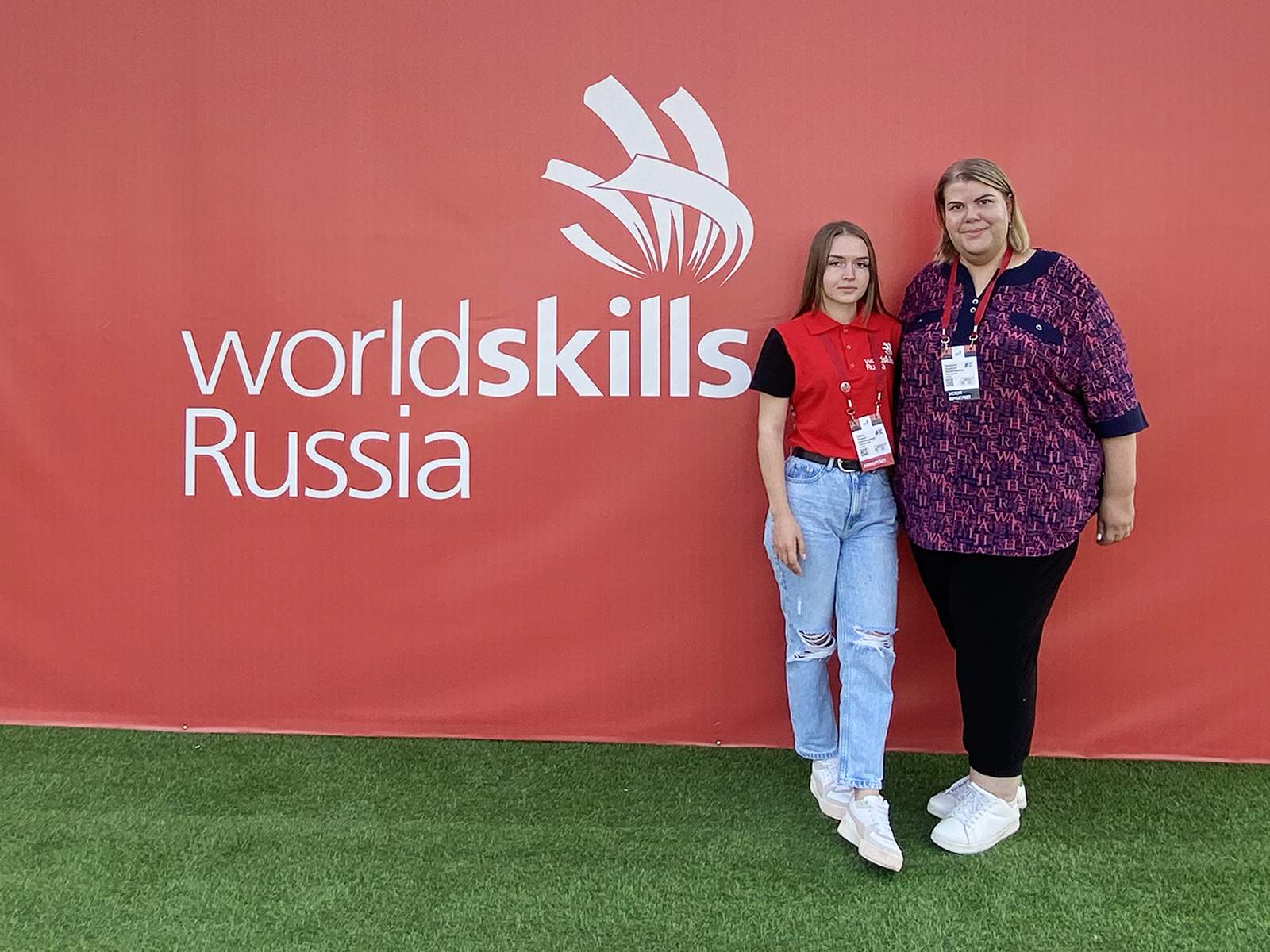 Студентка ВГУЭС получила медальон за профессионализм на Национальном чемпионате «Молодые профессионалы»